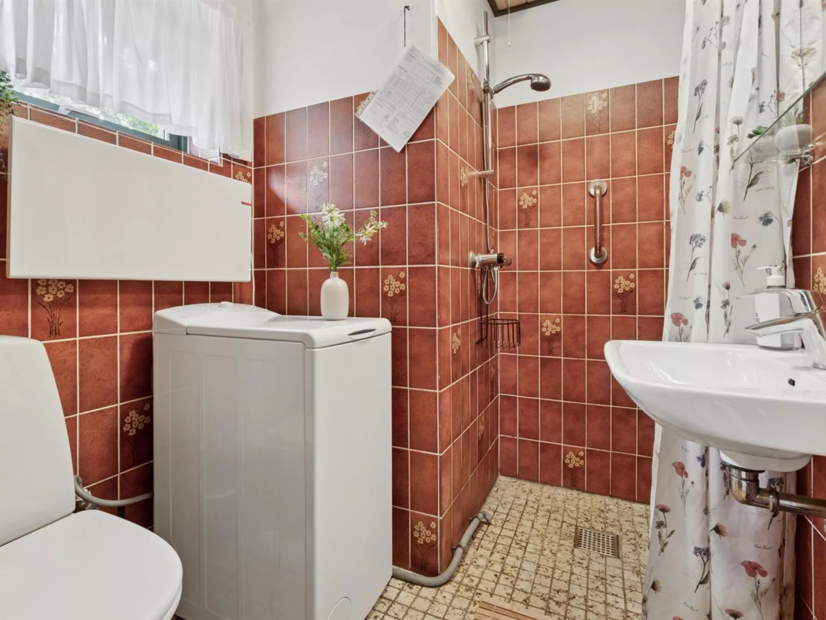 "Ellinor" - 300m from the sea-Binnen