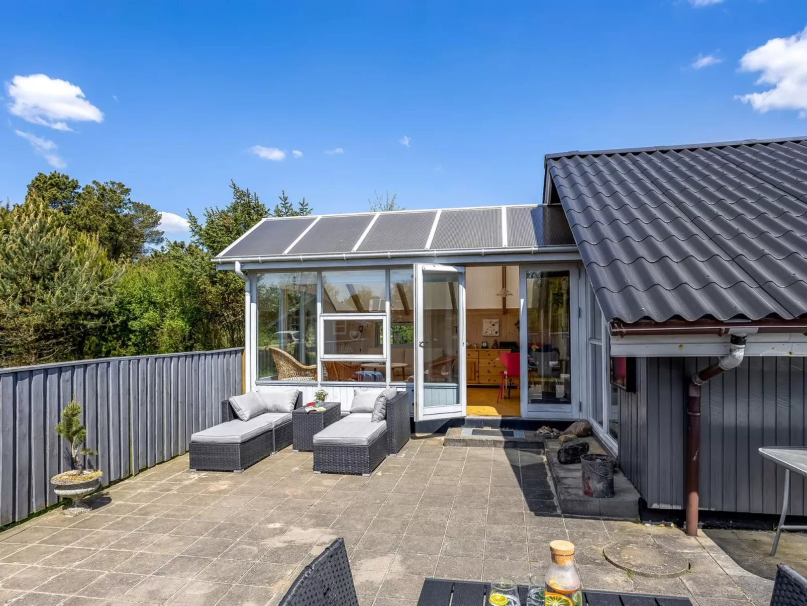 "Solvejk" - 800m from the sea-Buiten