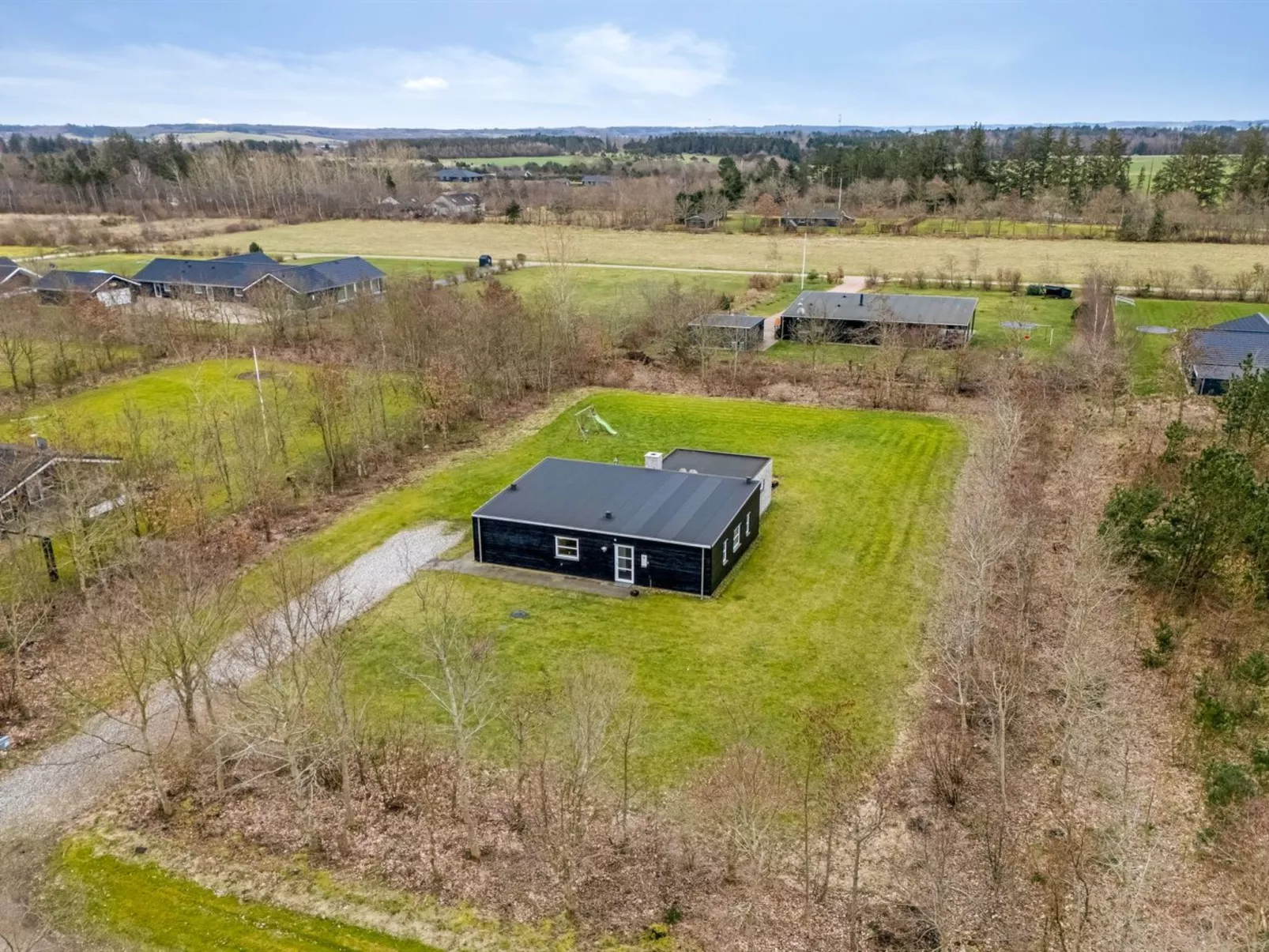 "Jarven" - 500m to the fjord-Buiten