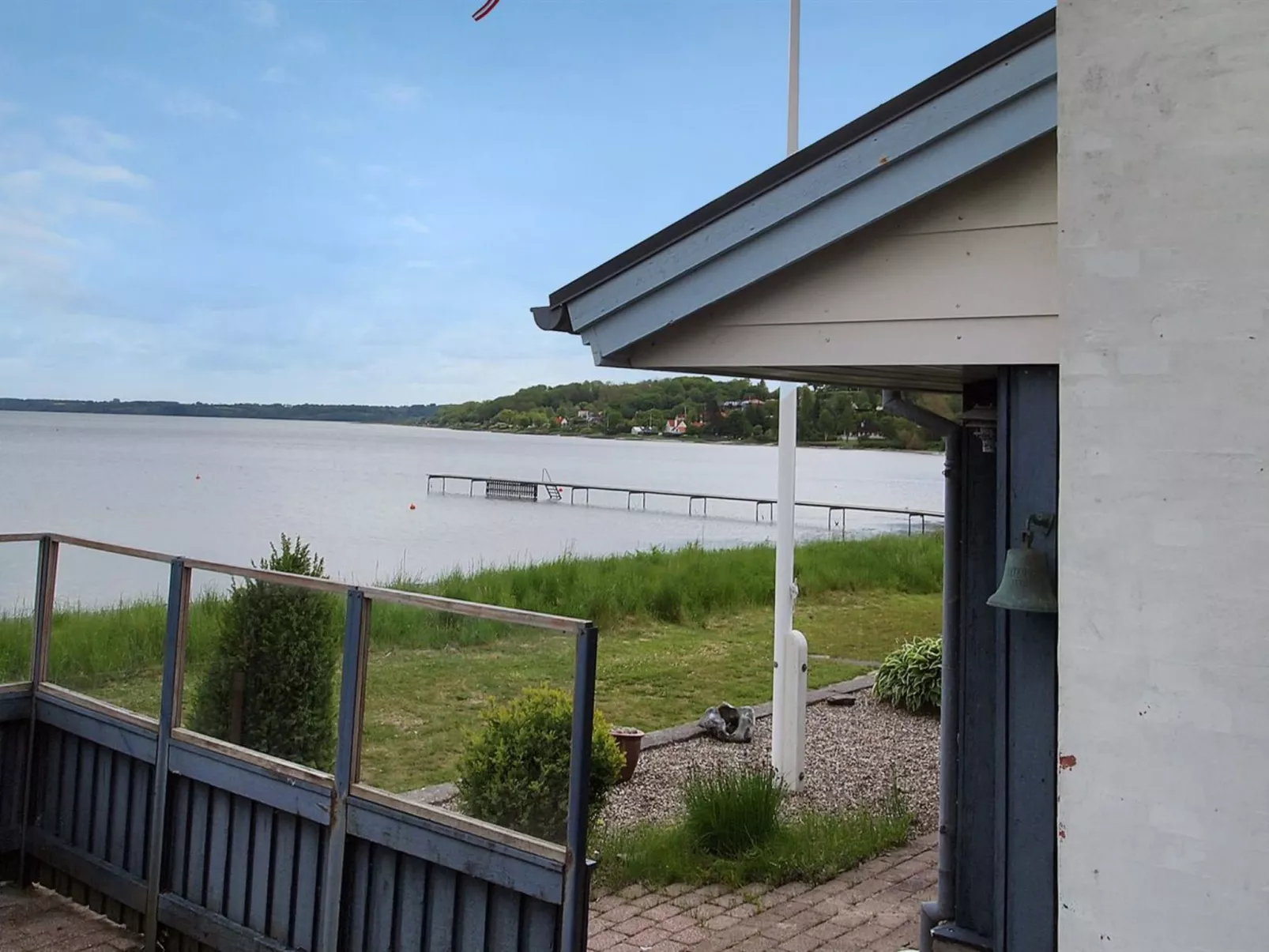 "Udder" - 50m to the fjord-Buiten