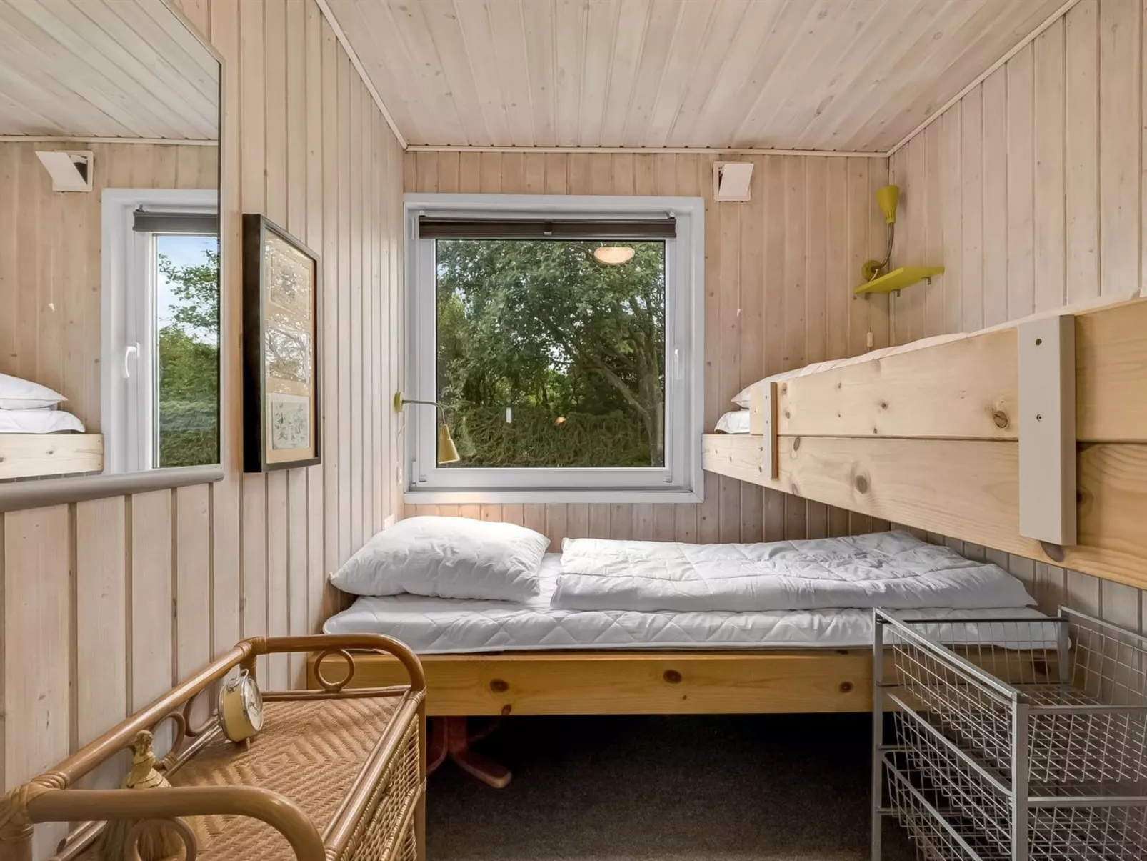 "Theodor" - 180m to the fjord-Binnen