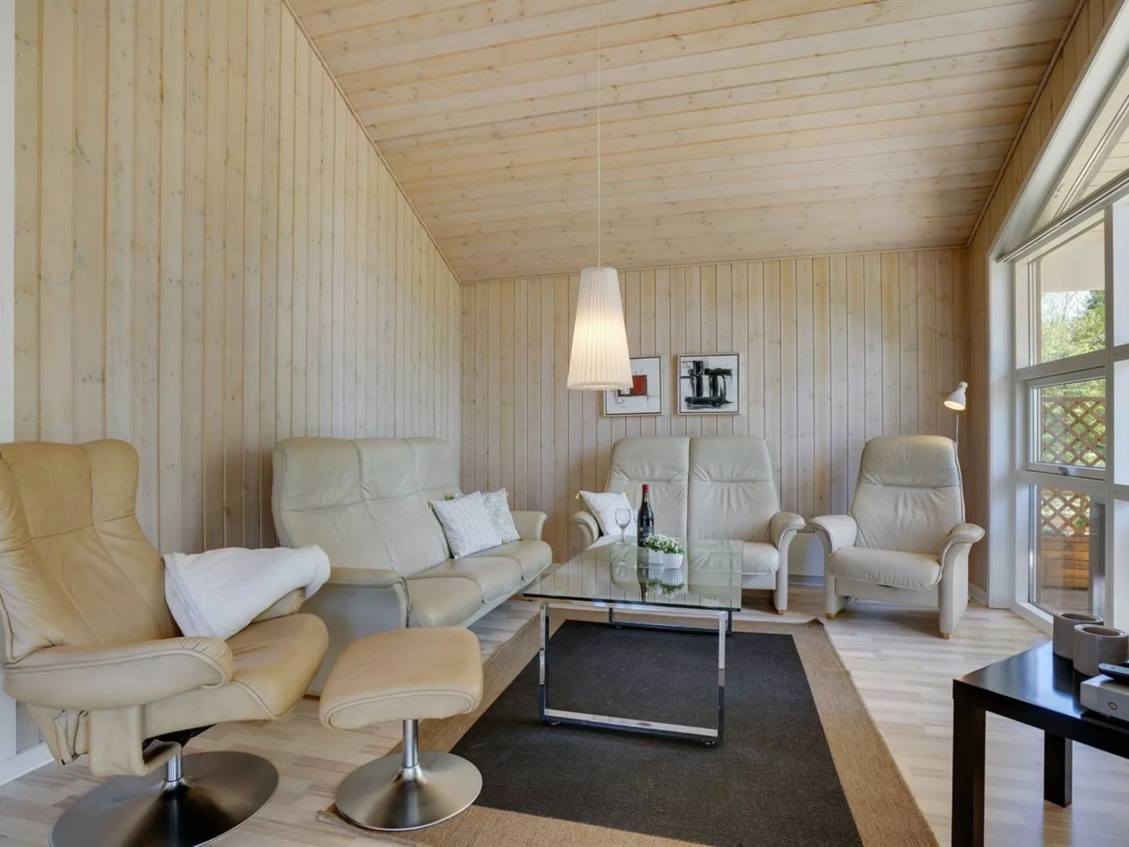 "Ebbi" - 36km from the sea-Binnen