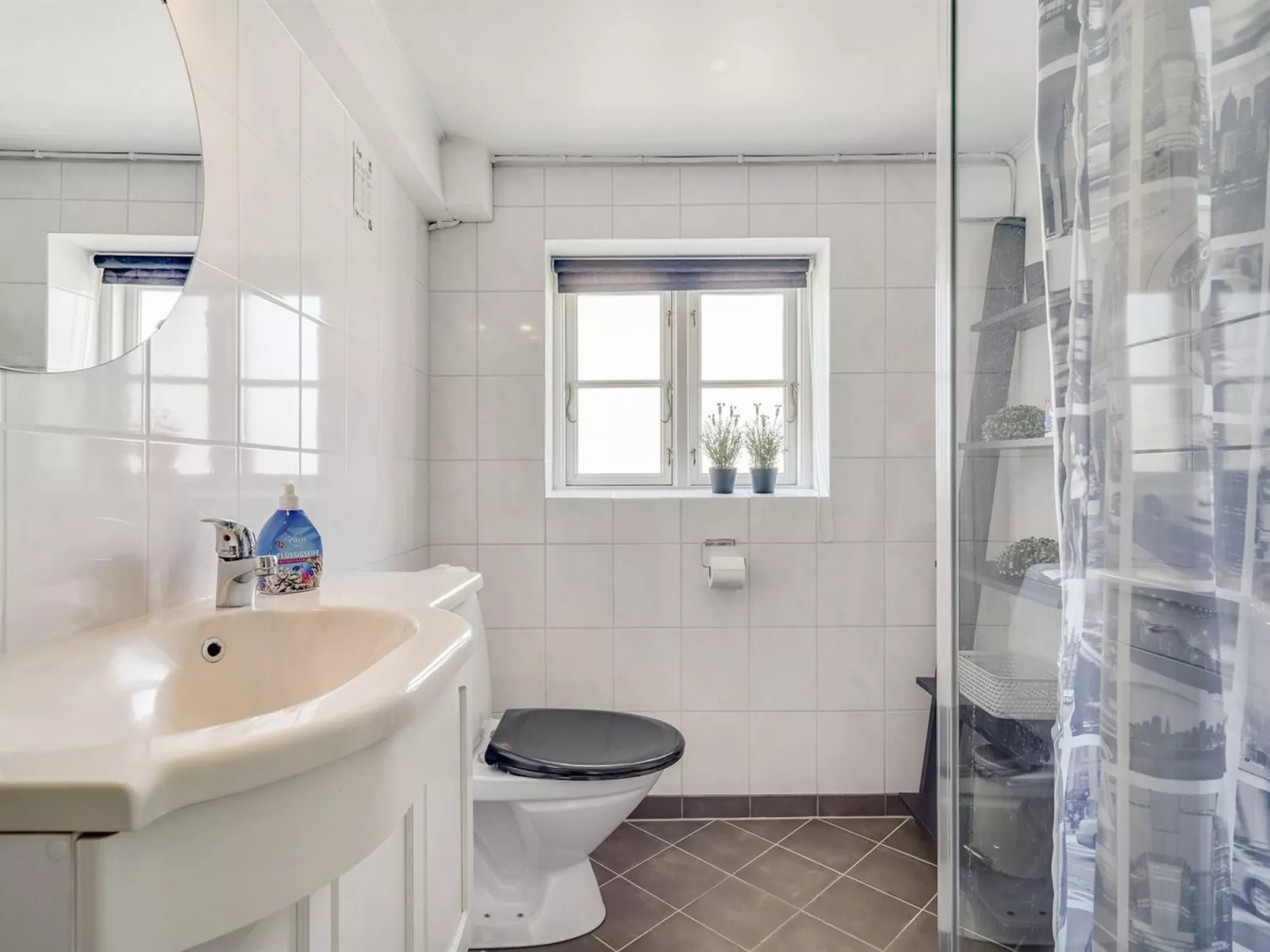 "Inda" - 10km from the sea-Binnen