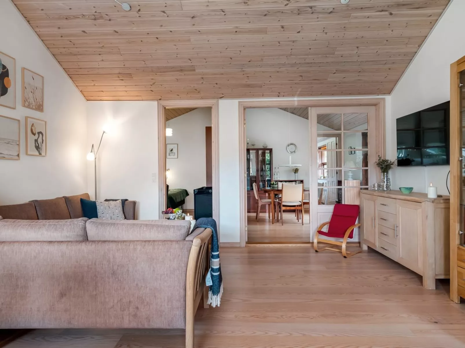 "Vetle" - 2.8km from the sea-Binnen