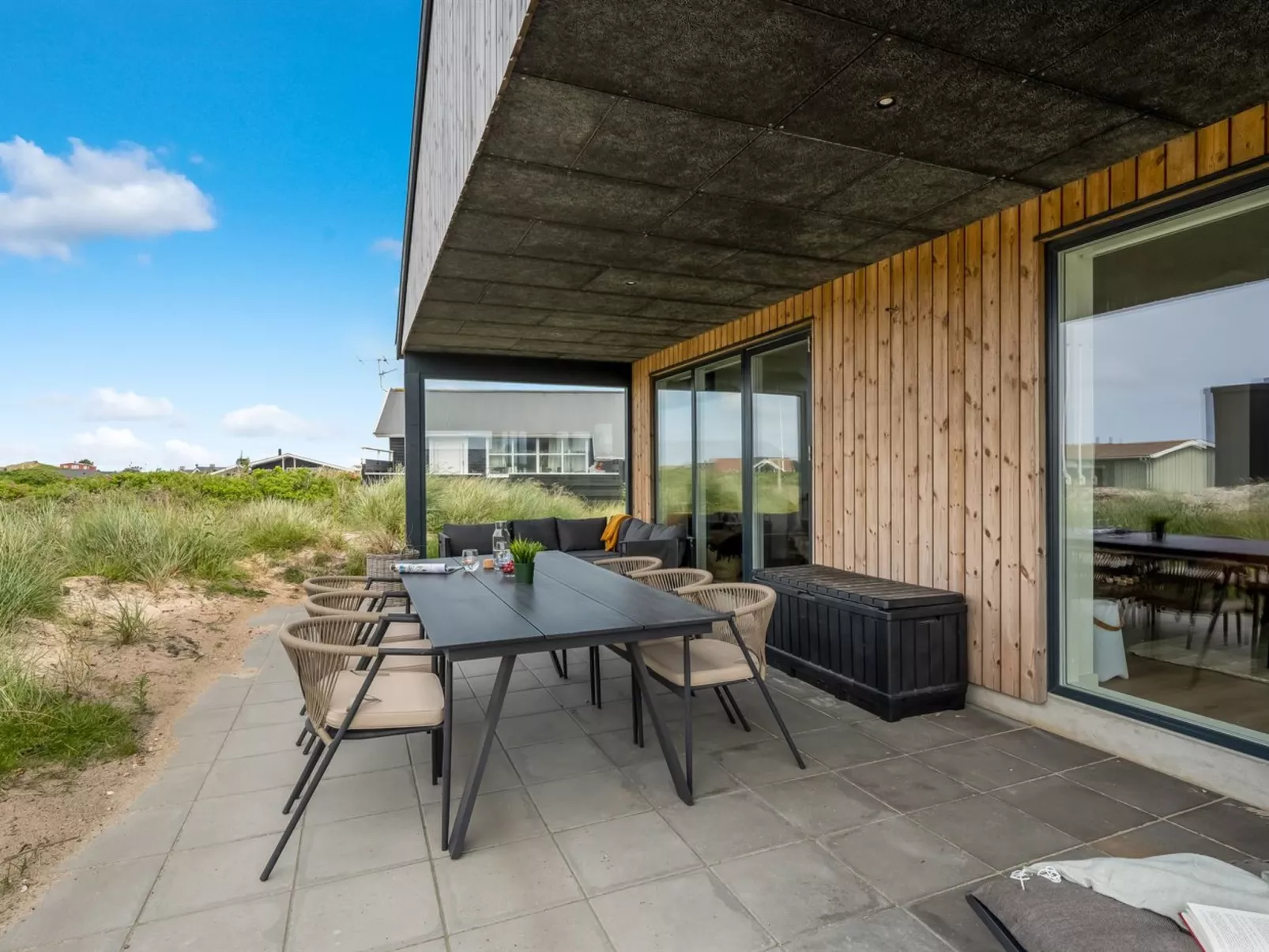 "Waldar" -  from the sea-Buiten