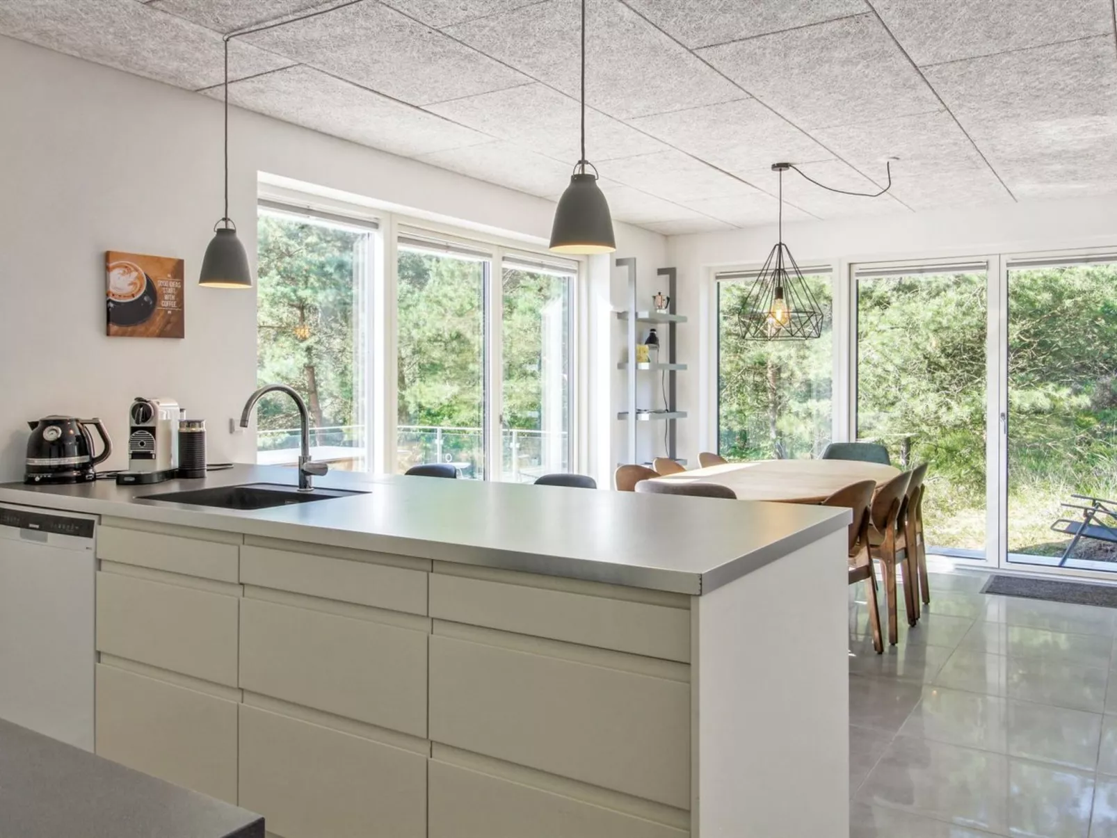 "Razmo" - 2.5km from the sea-Binnen