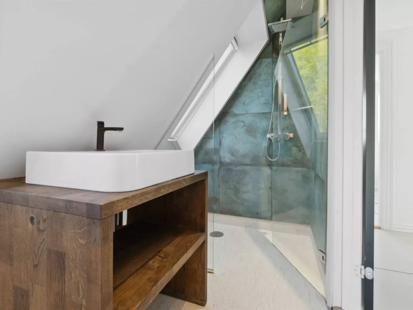 "Johanna" - 300m from the sea-Binnen