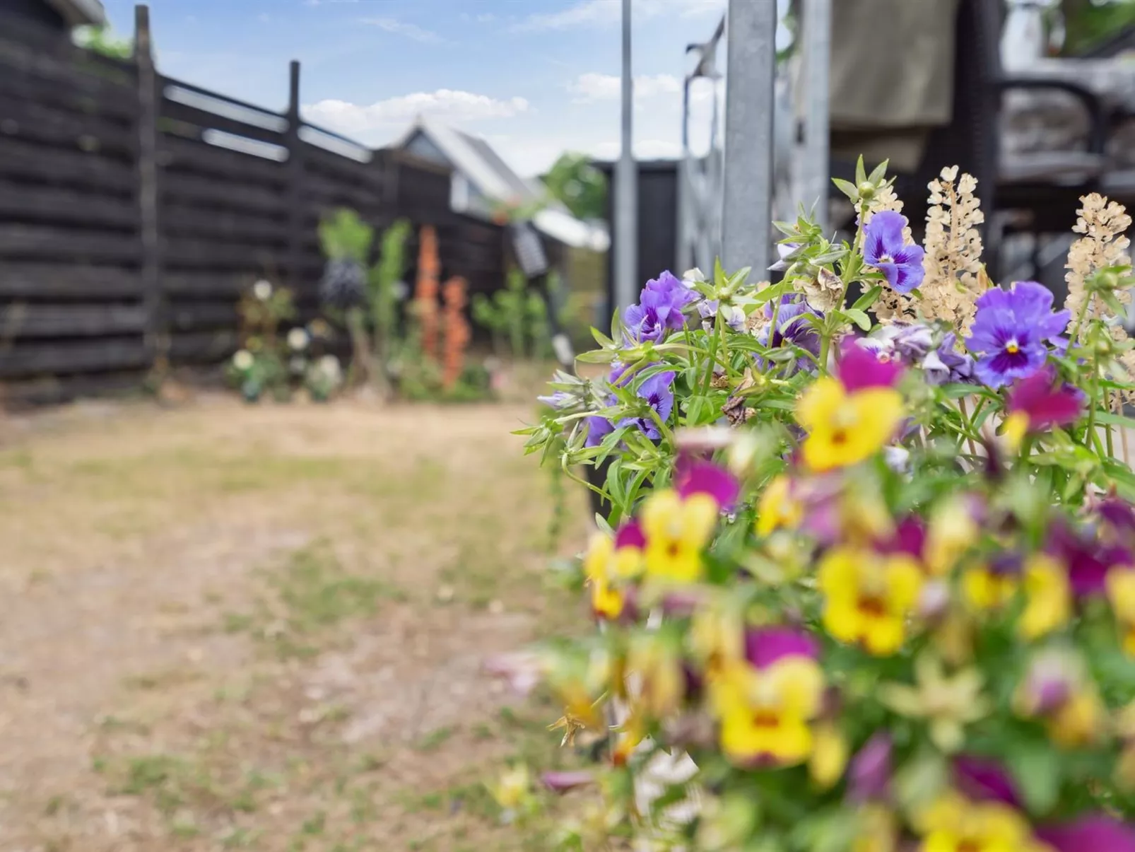 "Tjarven" - 300m from the sea-Buiten