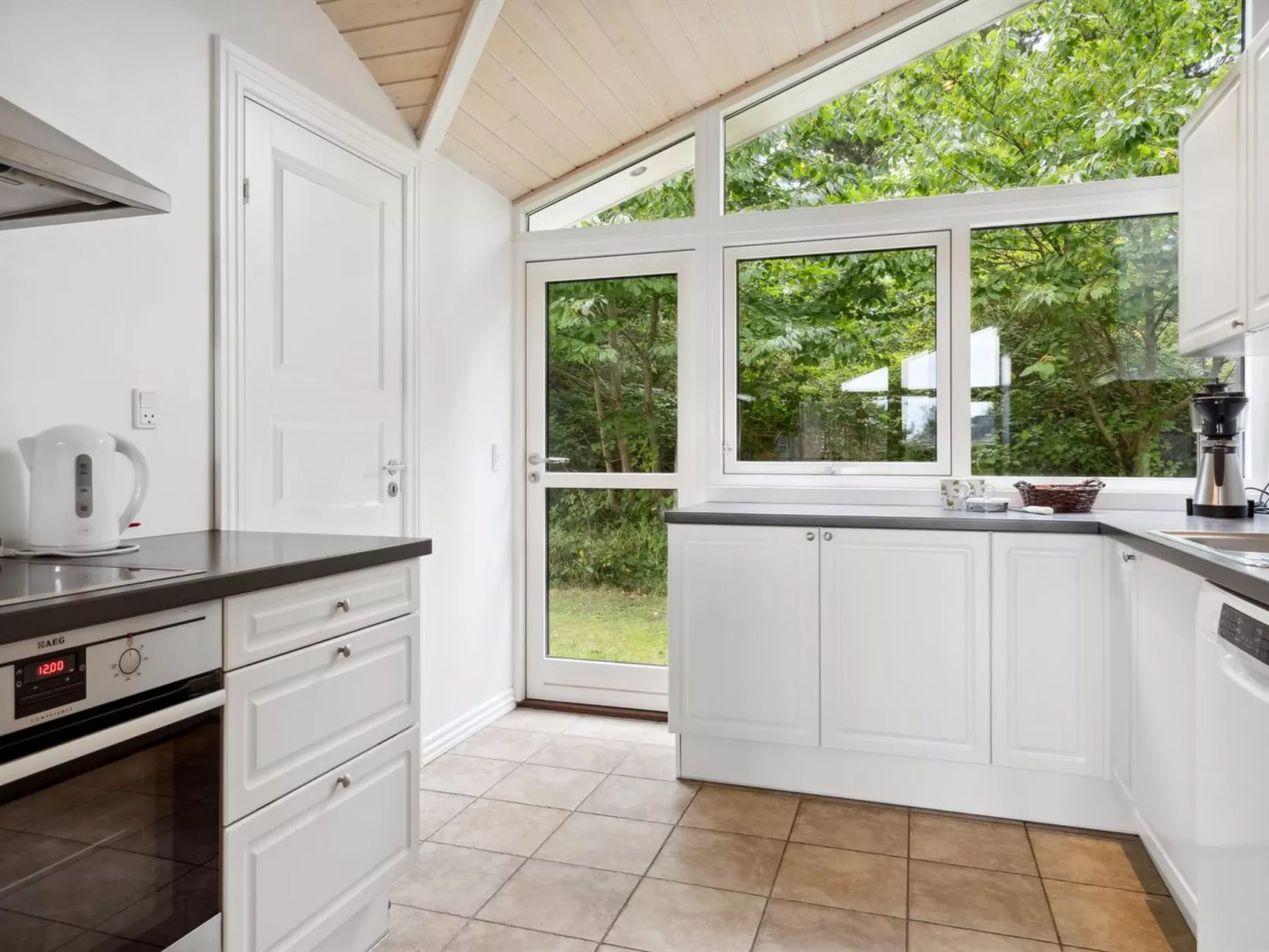 "Thjodulf" - 300m from the sea-Binnen