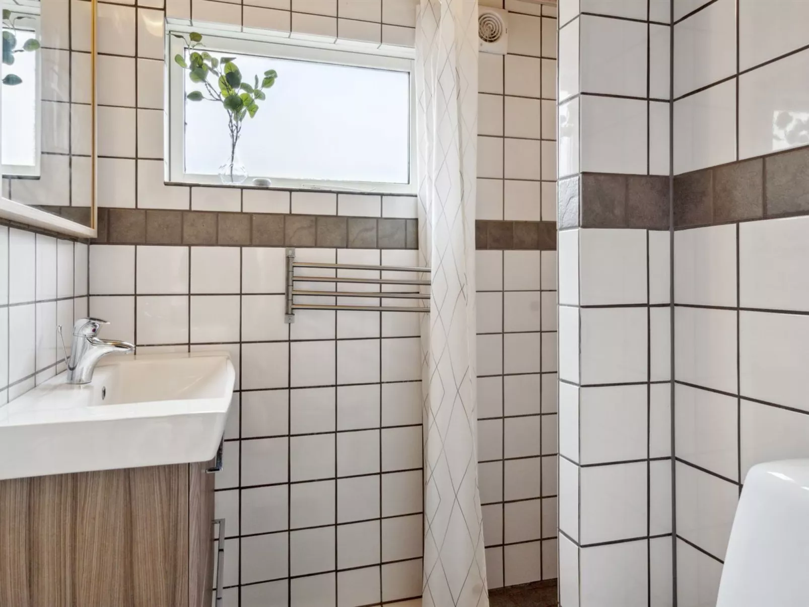 "Dome" - 7km from the sea-Binnen