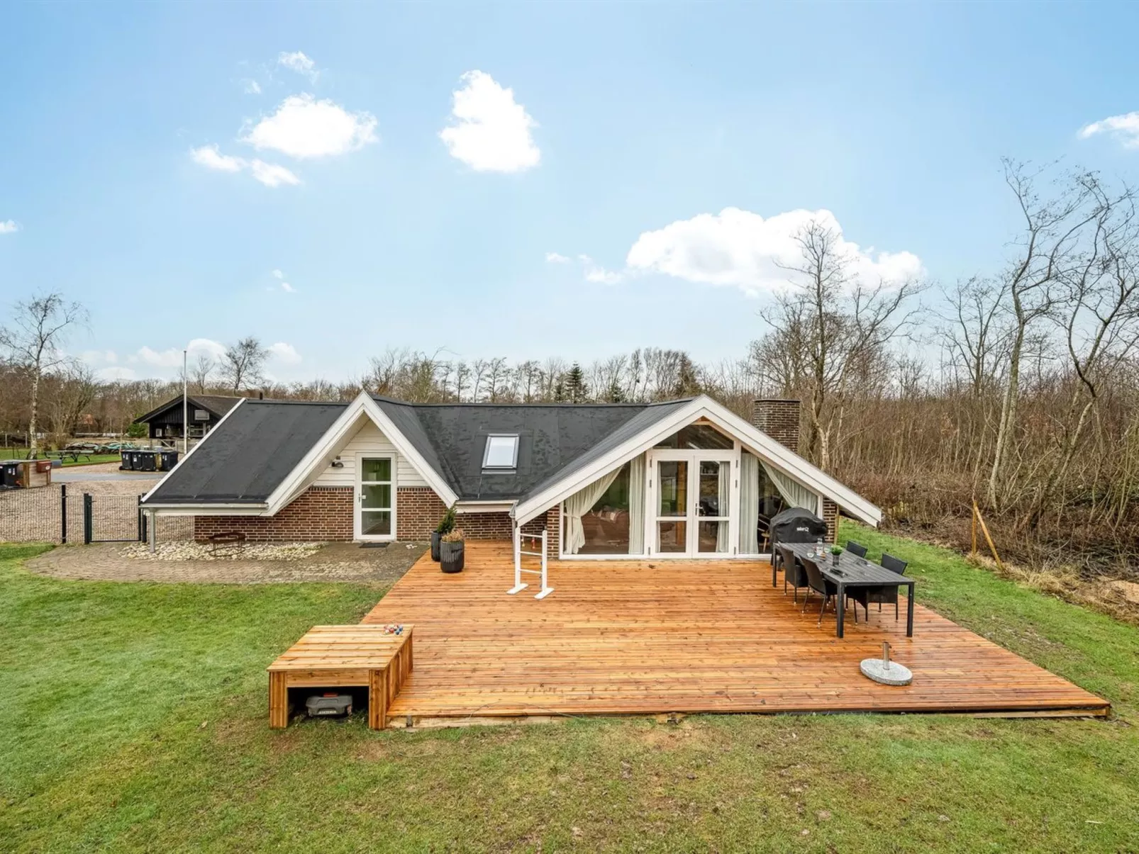 "Anu" - 300m to the fjord-Buiten