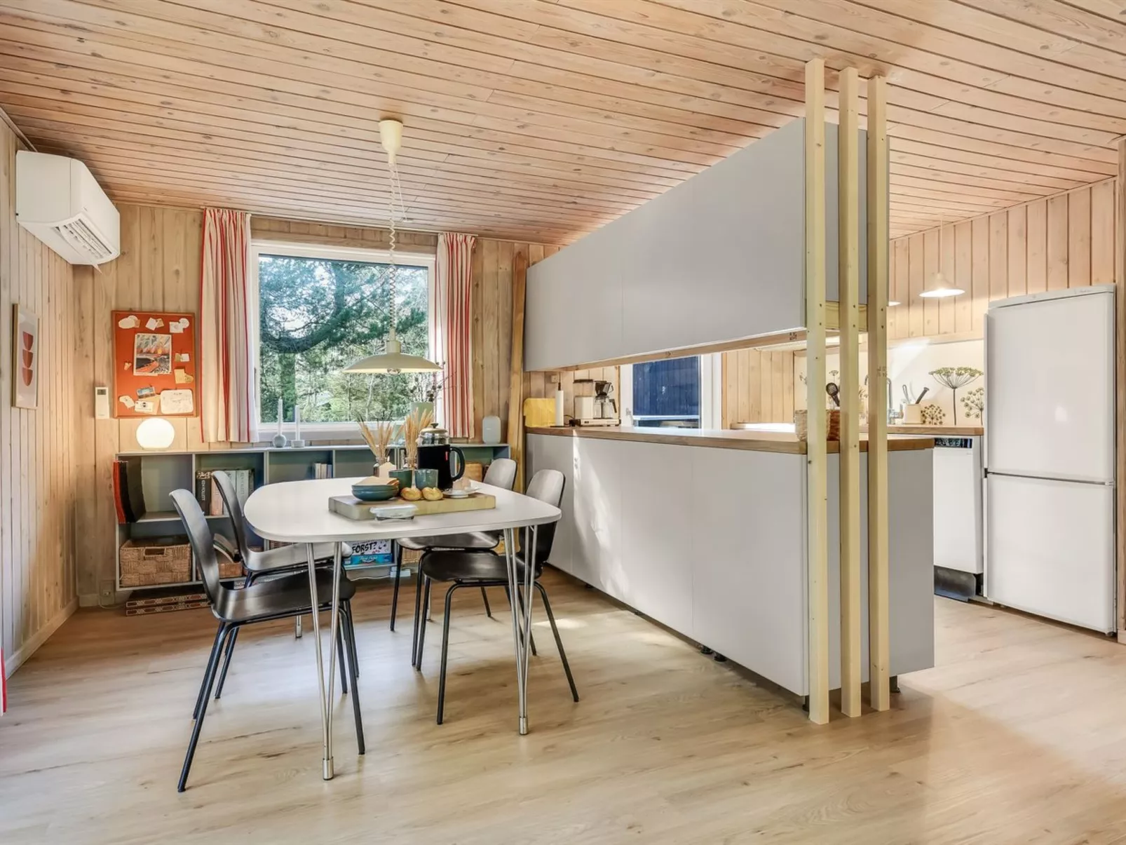 "Eriksine" - 1.9km from the sea-Binnen