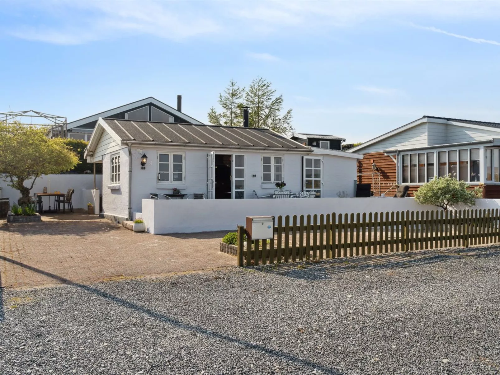 "Tameka" - 10m to the fjord-Buiten