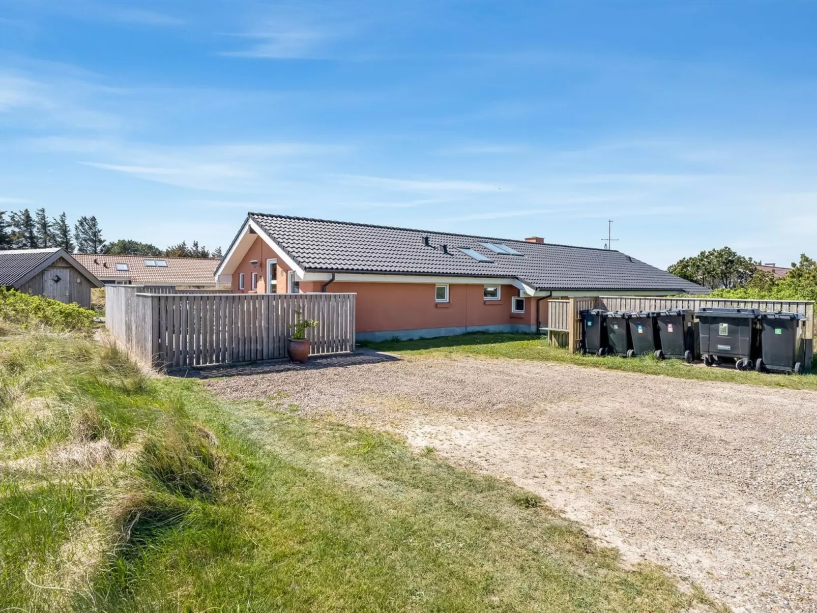 "Jenvold" - 600m from the sea-Buiten