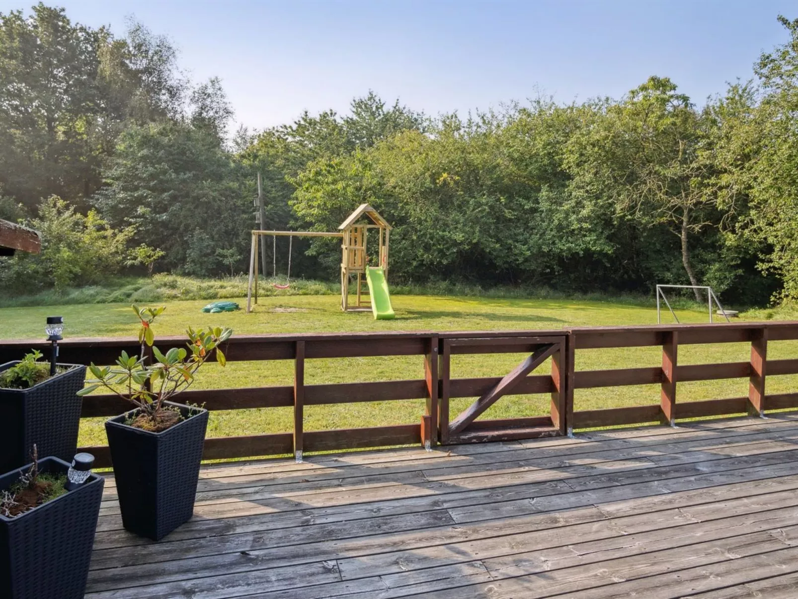 "Elif" - 30km from the sea-Buiten