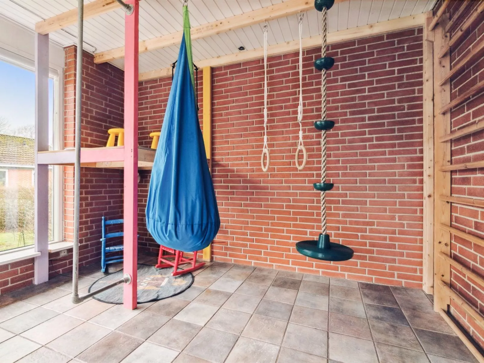 "Yrjö" - 1km from the sea-Binnen