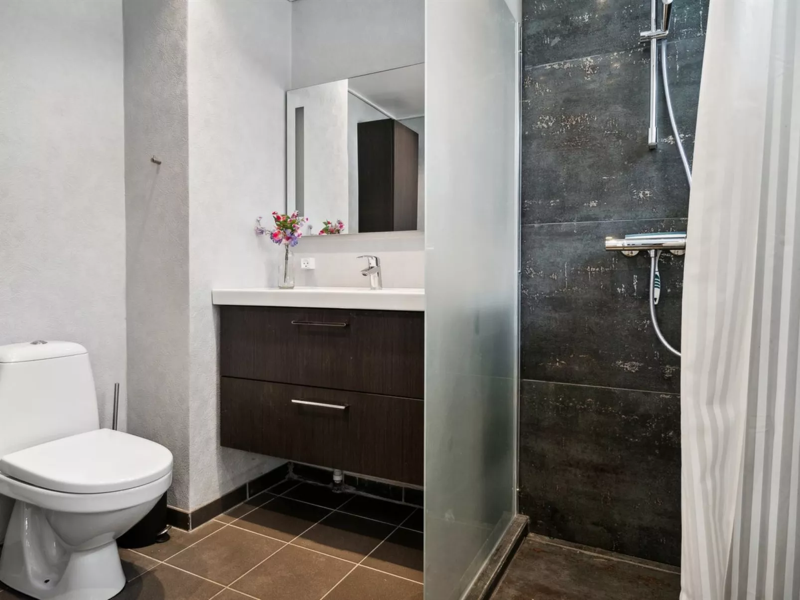 "Fridgerd" - 4.8km from the sea-Binnen