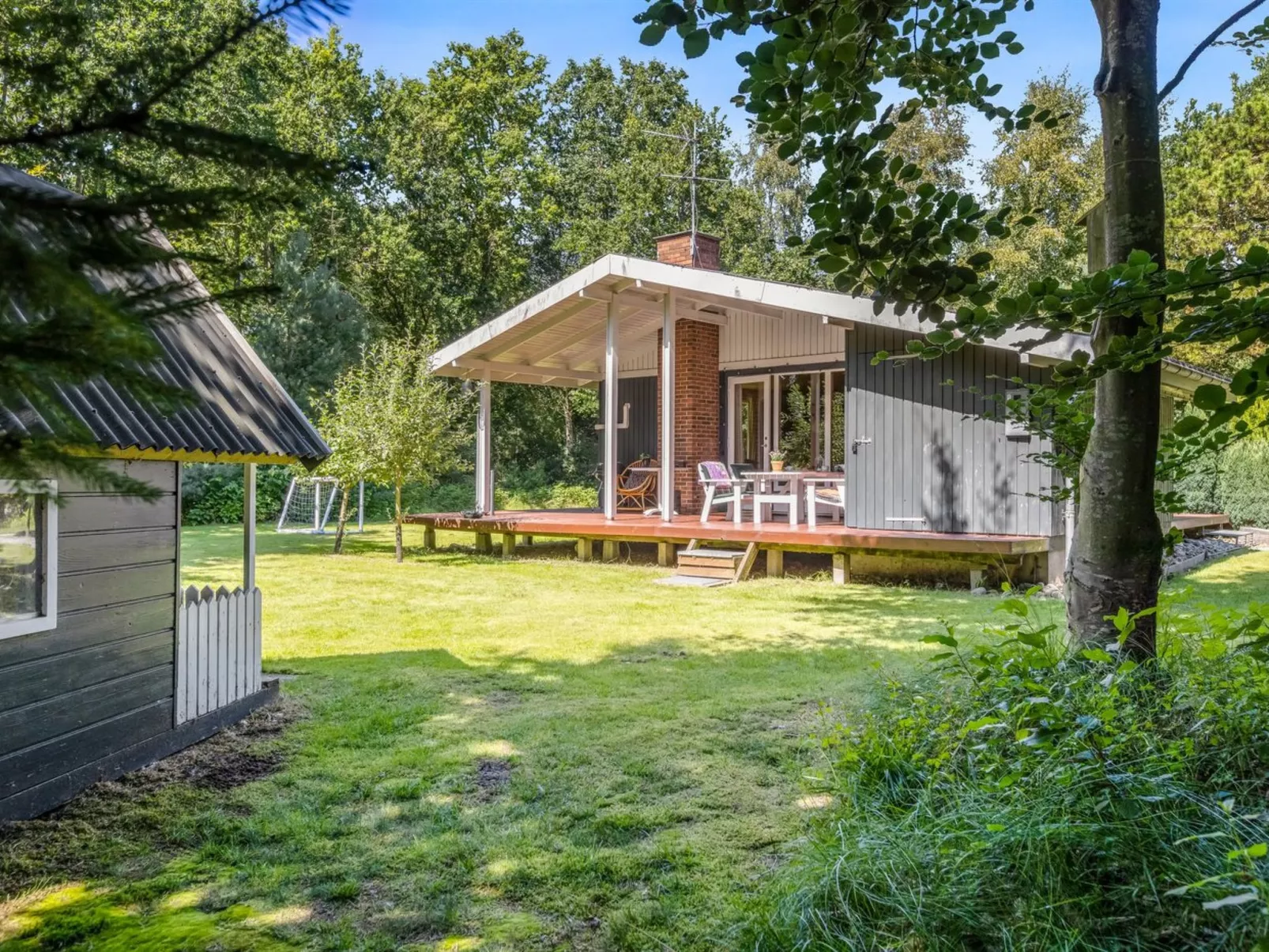 "Sofja" - 175m to the fjord-Buiten