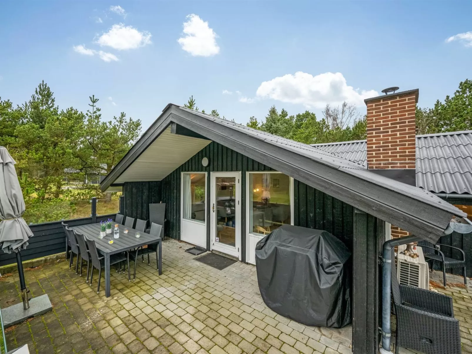 "Orm" - 2.3km from the sea-Buiten
