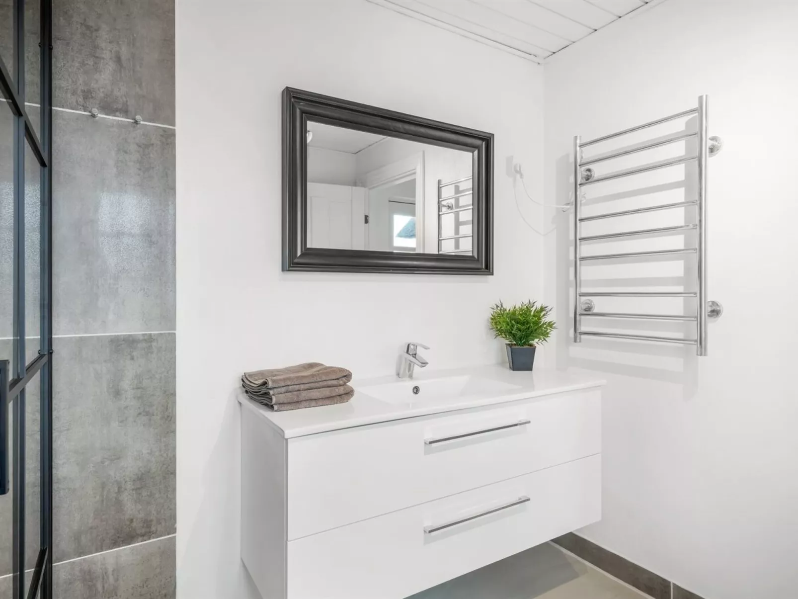 "Domnika" - 350m from the sea-Binnen