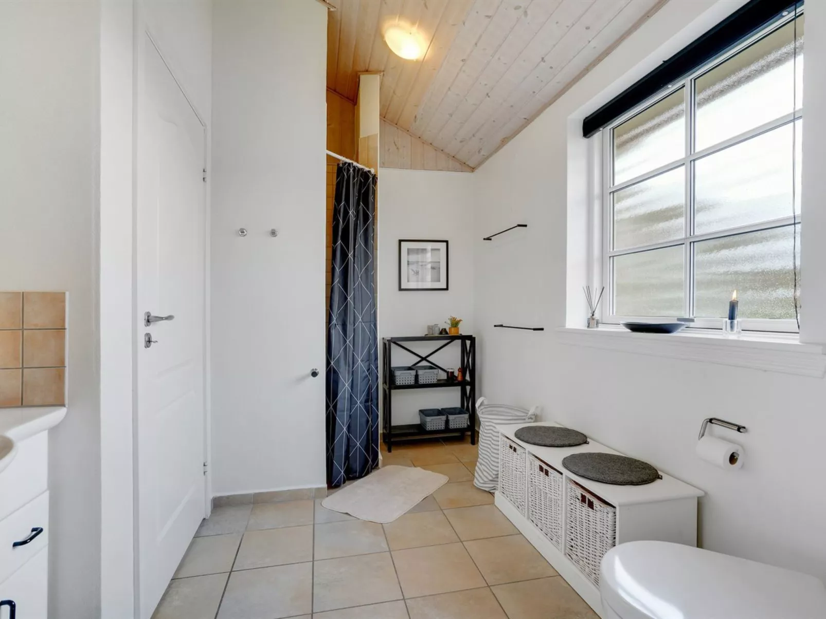 "Svenn" - 400m from the sea-Binnen