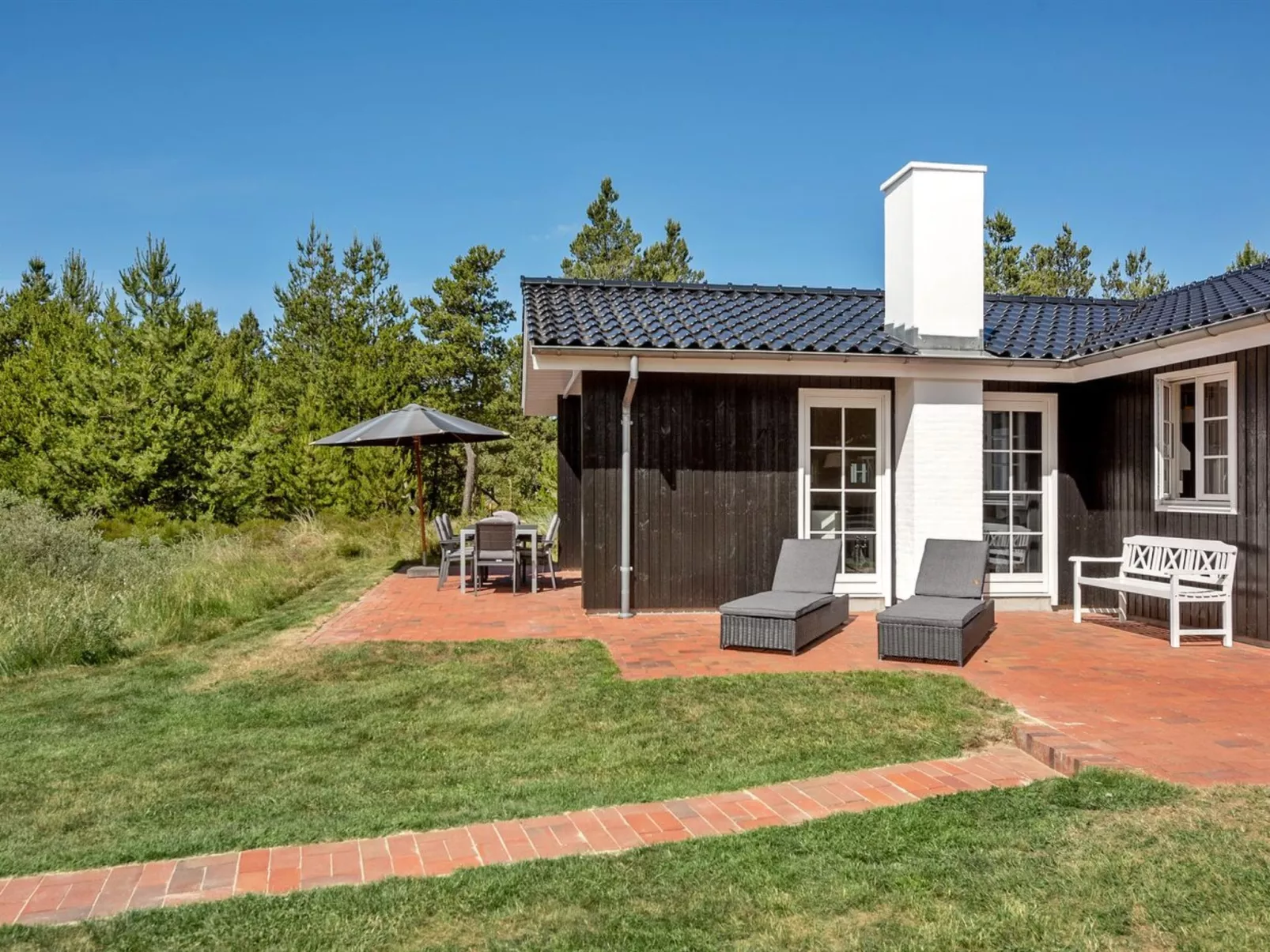 "Raili" - 1.5km from the sea-Buiten