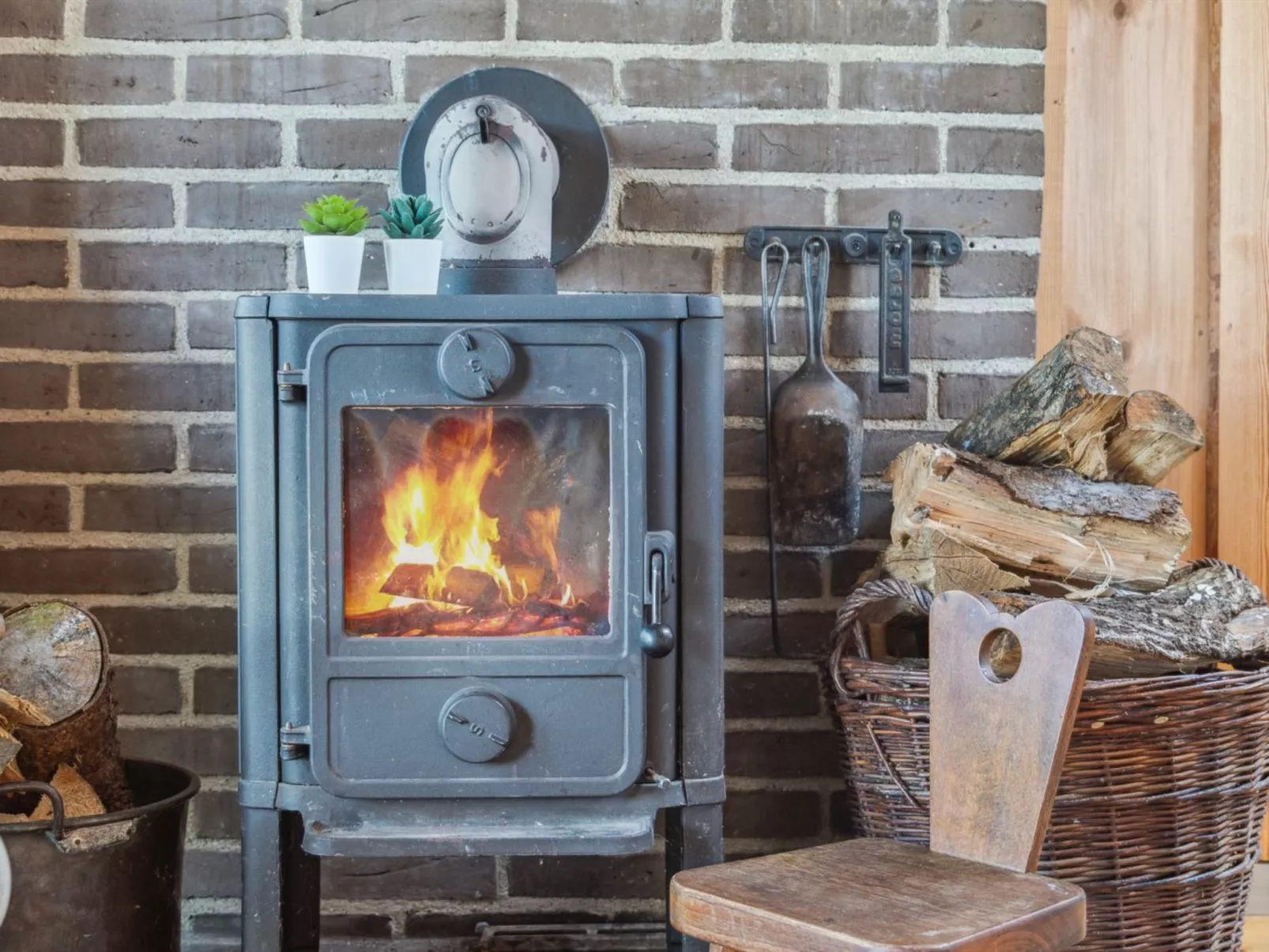 "Asel" - 25m from the sea-Binnen