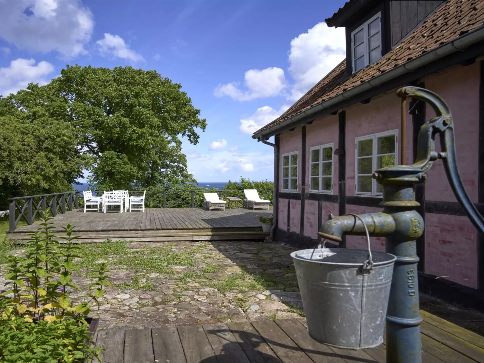 "Merrit" - 250m from the sea-Buiten