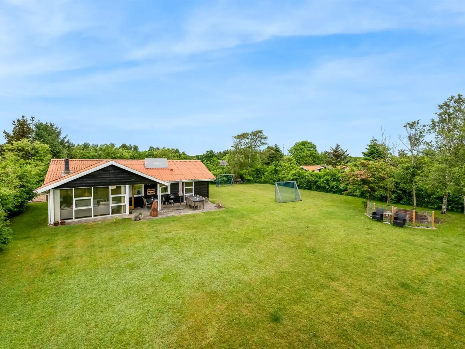 "Tian" - 400m to the fjord-Buiten