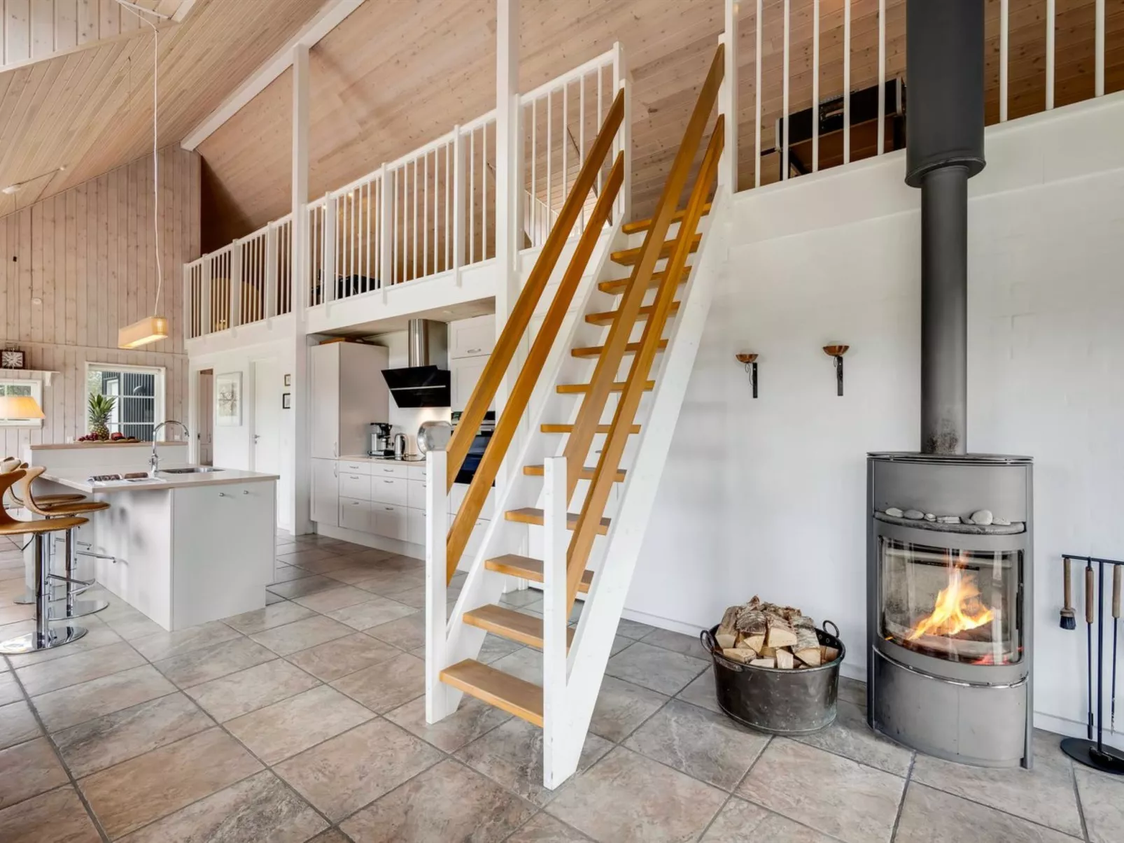 "Helmi" - 1.5km from the sea-Binnen