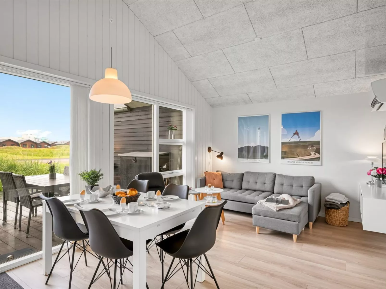 "Antonelle" -  from the sea-Binnen