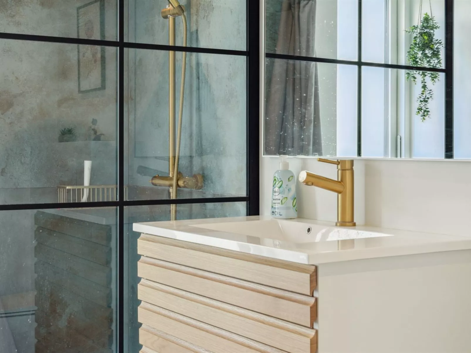 "Danika" - 650m from the sea-Binnen