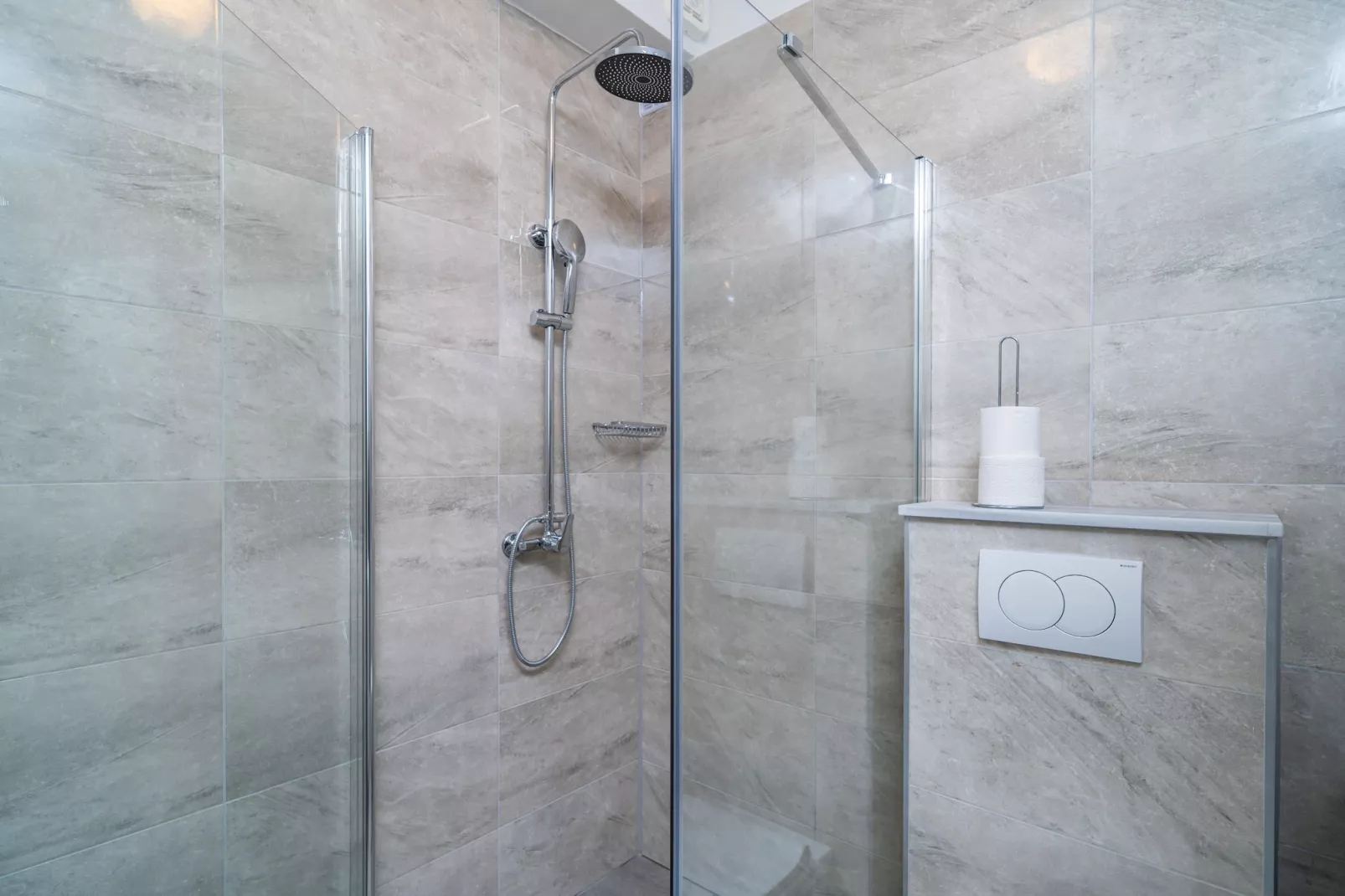 Apartments Vulicevic - Apartment Vulicevic A1 ( free private parking )-Badkamer