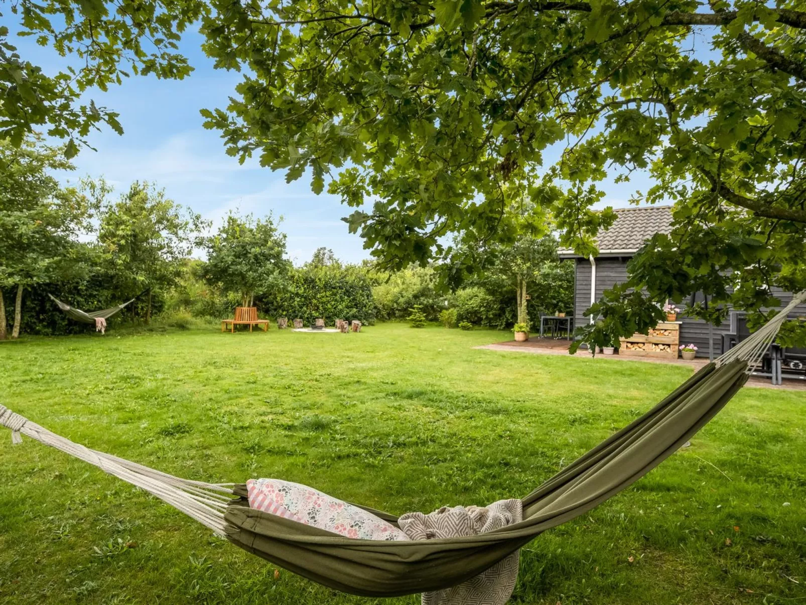 "Jarmunrek" - 400m to the fjord-Buiten