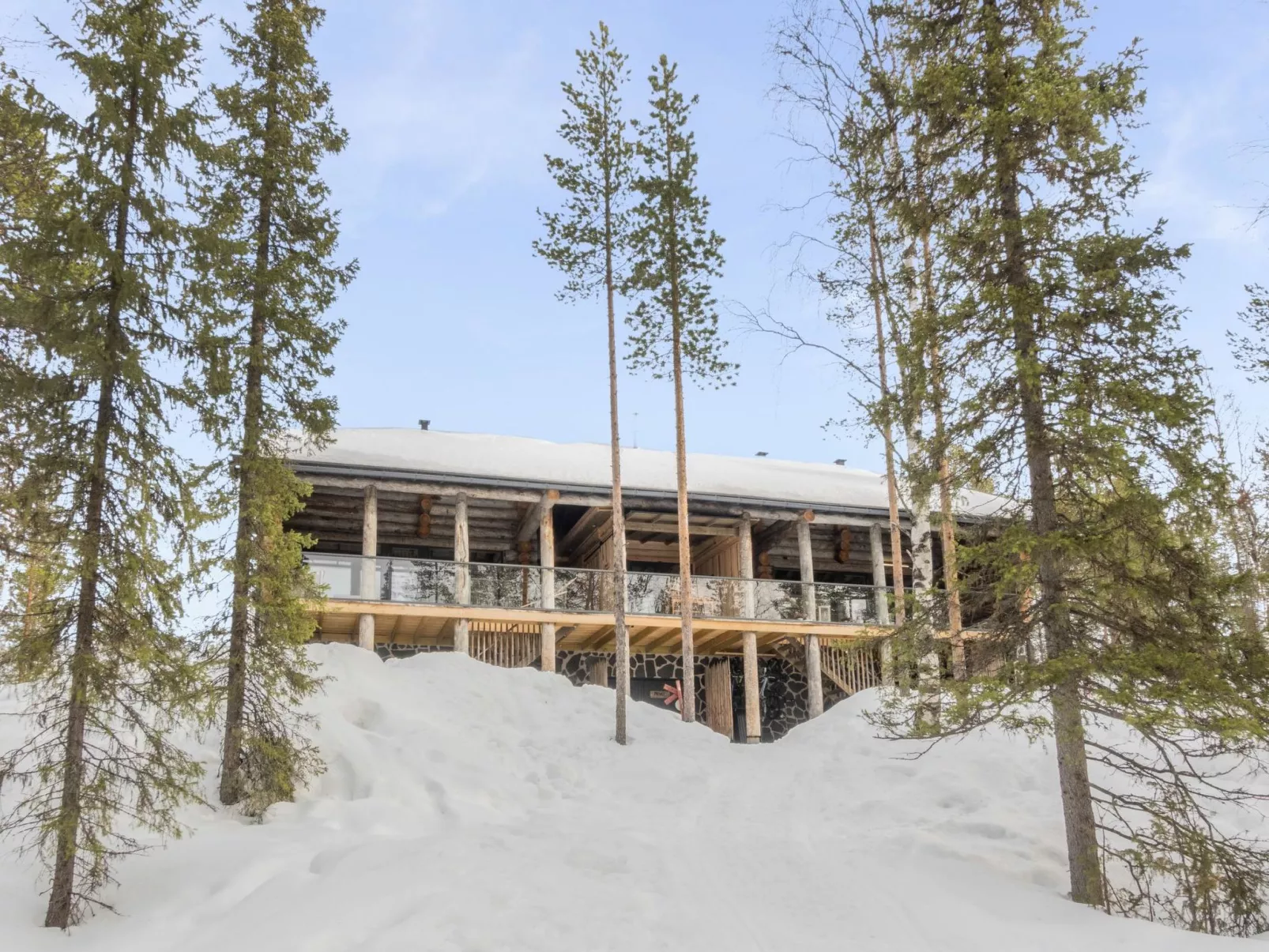 Villa toprakka b-Binnen