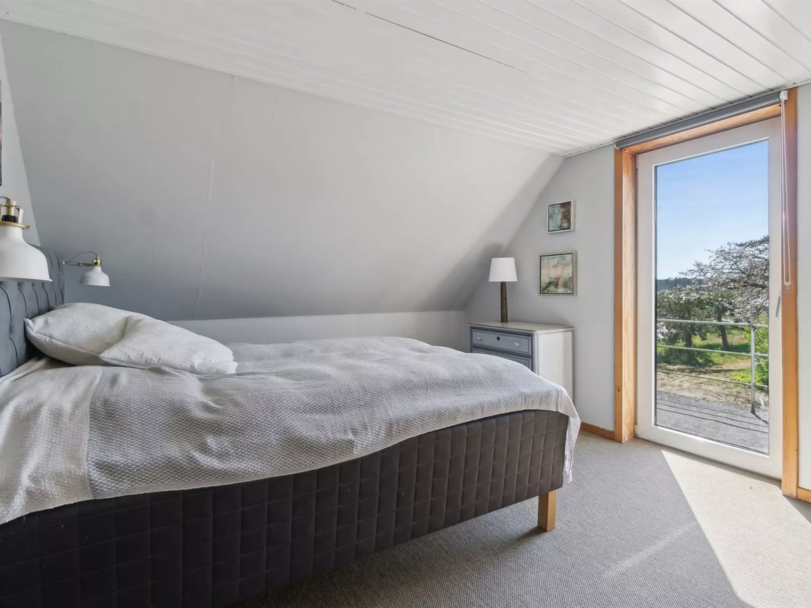 "Hakon" - 40m from the sea-Binnen