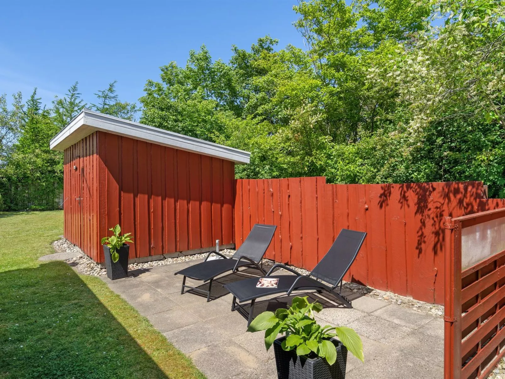 "Kaarle" - 400m to the fjord-Buiten