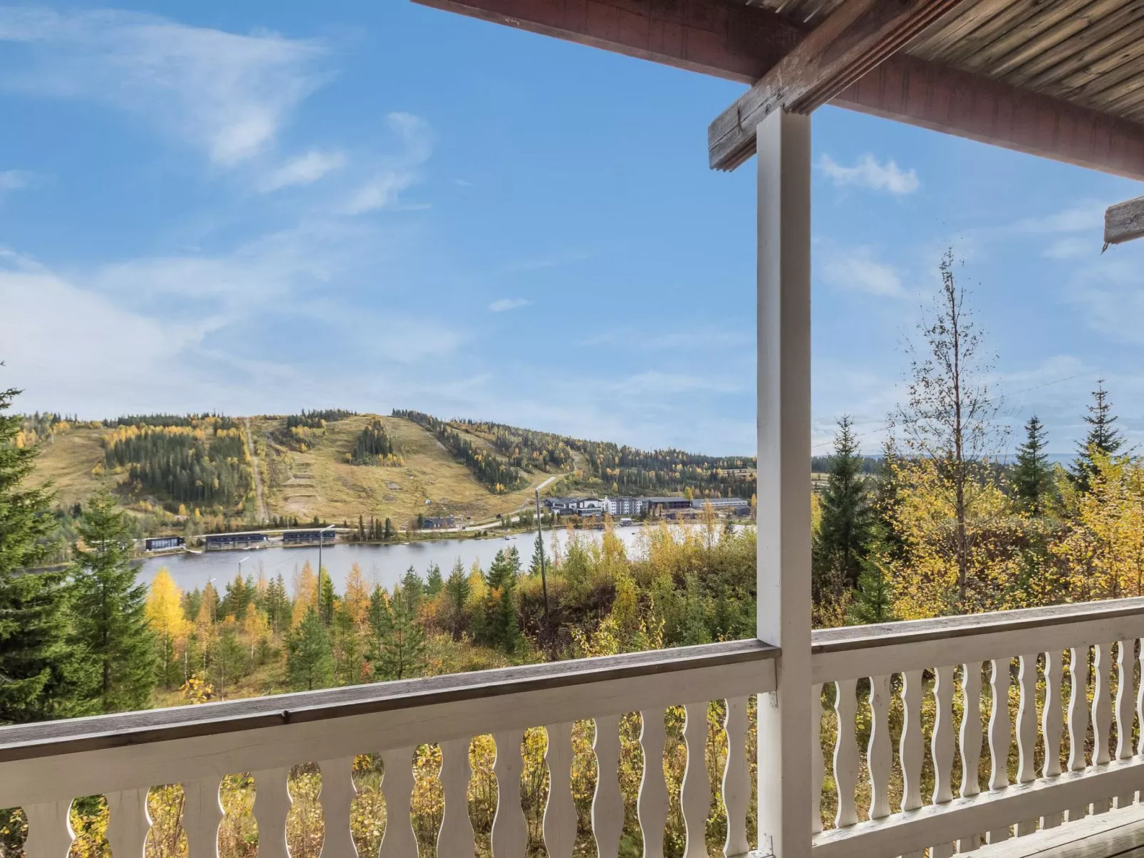 Alppikylä 1a paritalo-Binnen