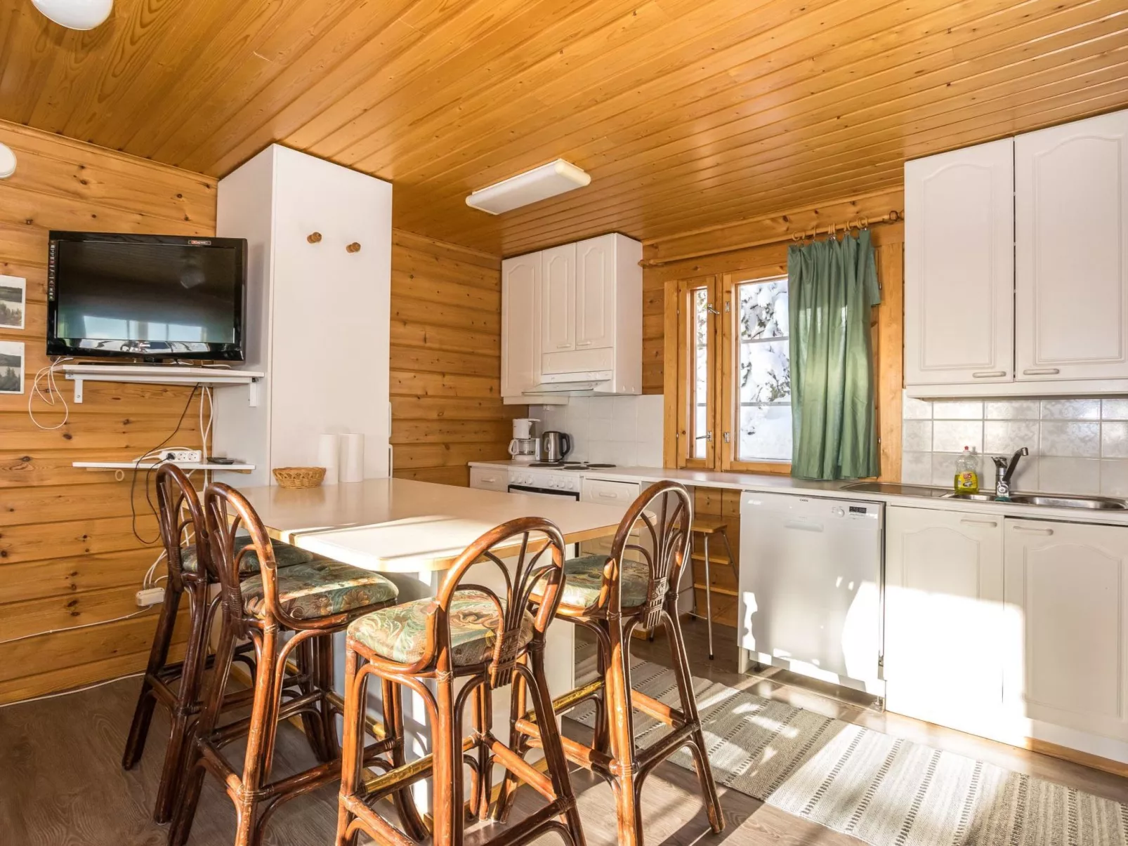 Alppikylä 13a paritalo-Binnen