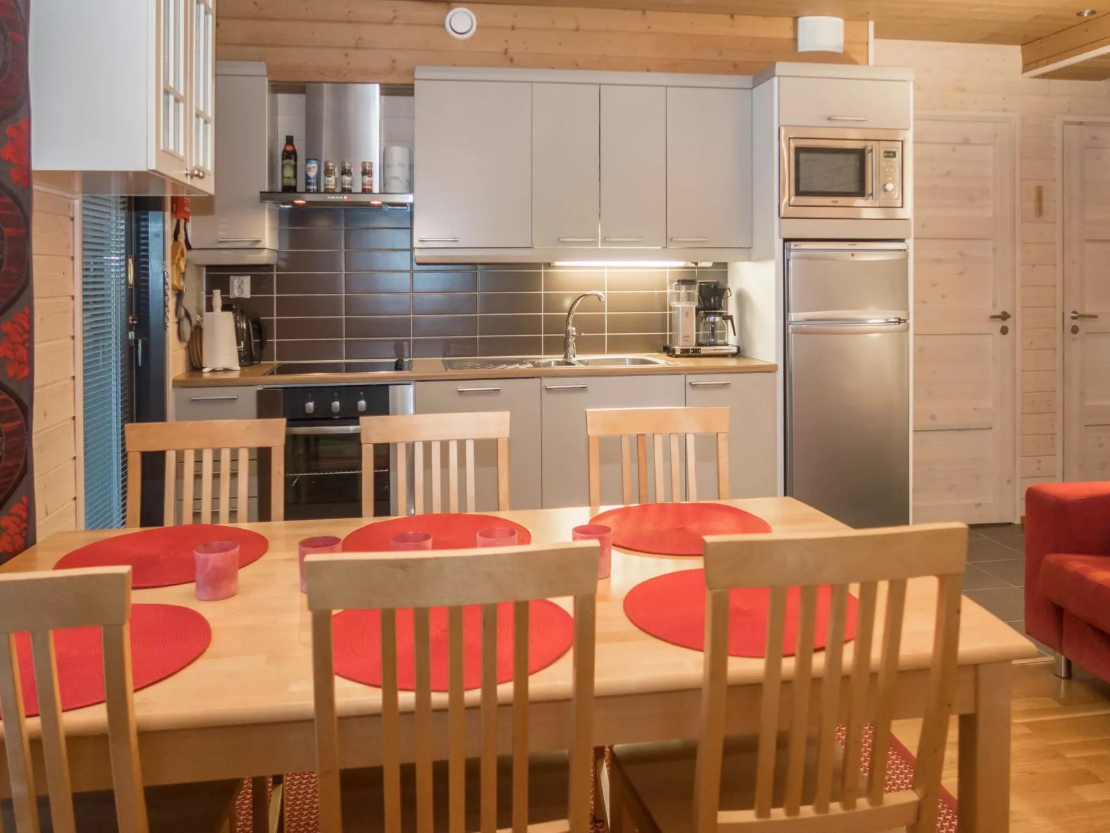 Rukan salmenhovi-Binnen