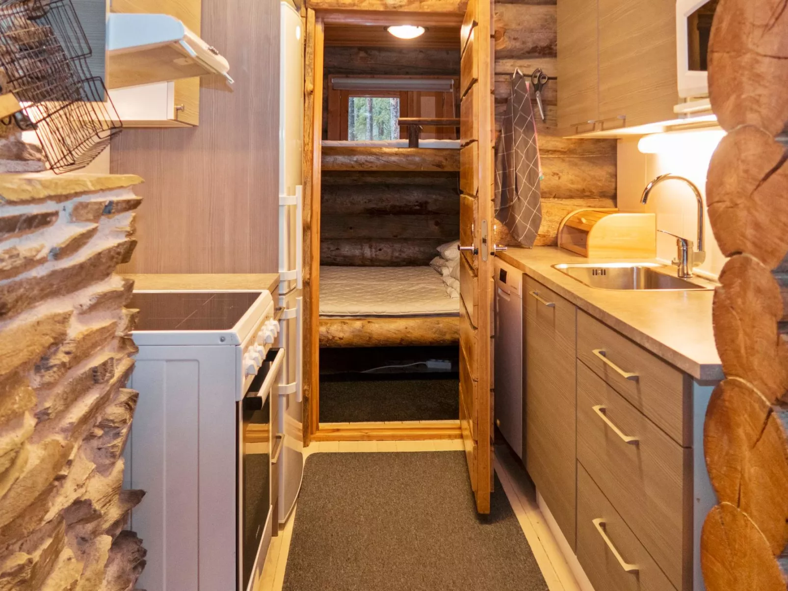 Hakojärven kelomajat 2-Binnen