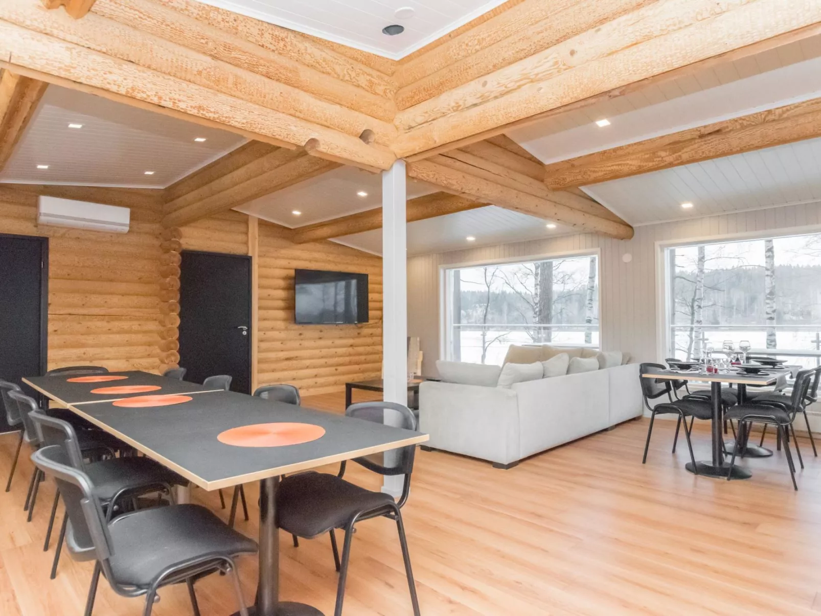 Villa lahnajärvi - Binnen