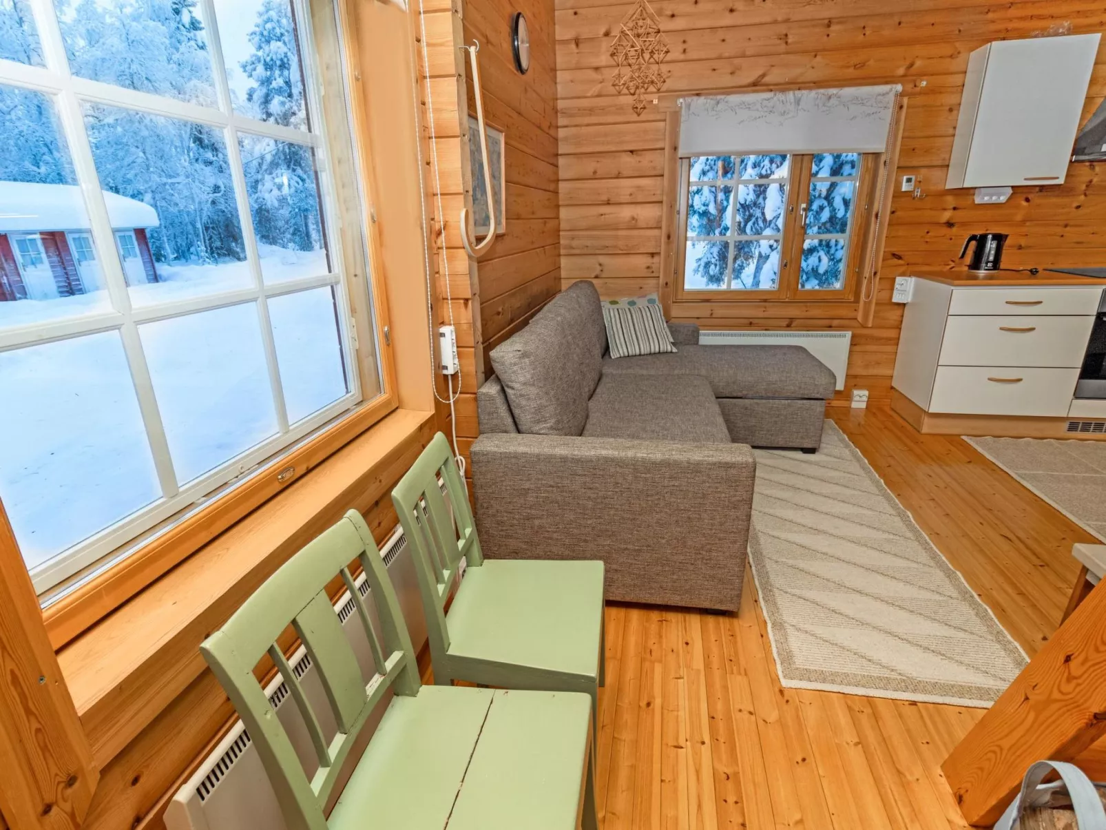 Pohjaslahdentie 17 a-Binnen