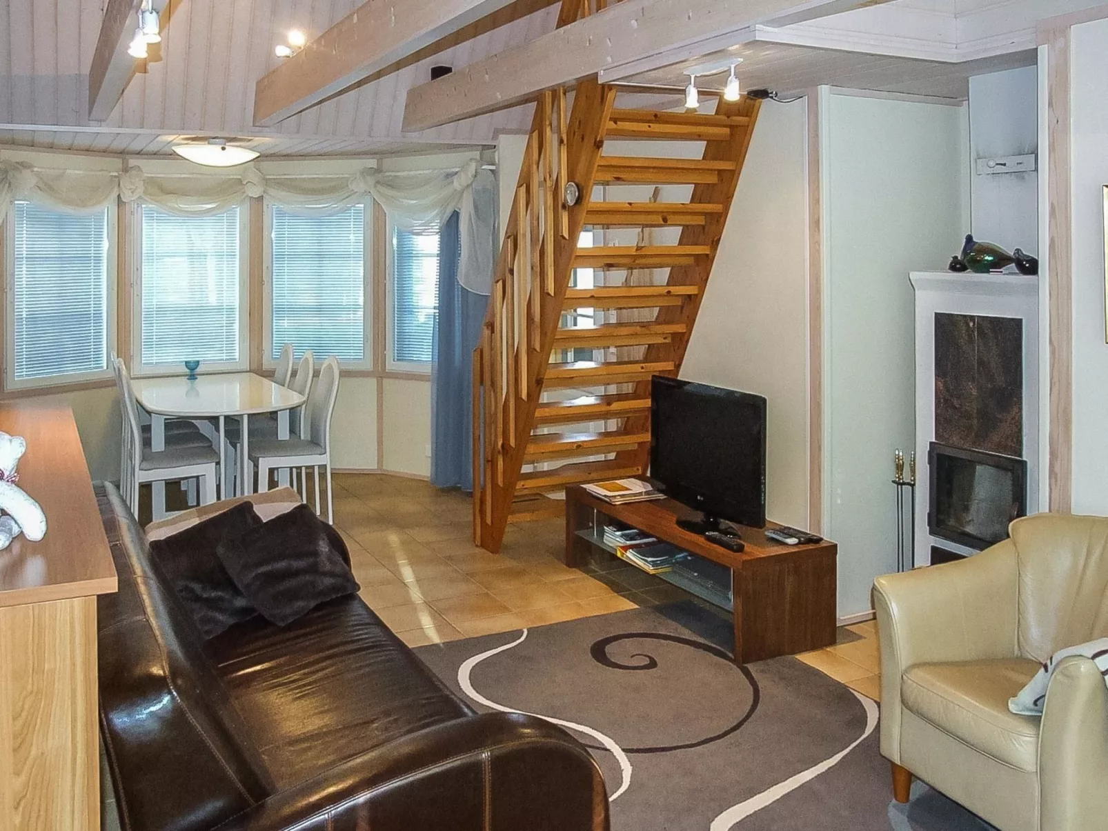 Hankipolku 4c-Binnen