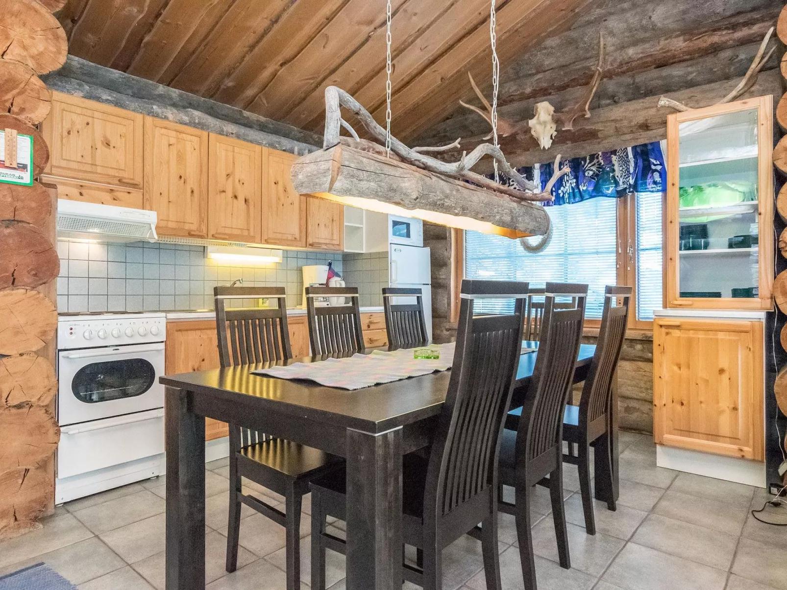 Pihlakieppi 1-Binnen