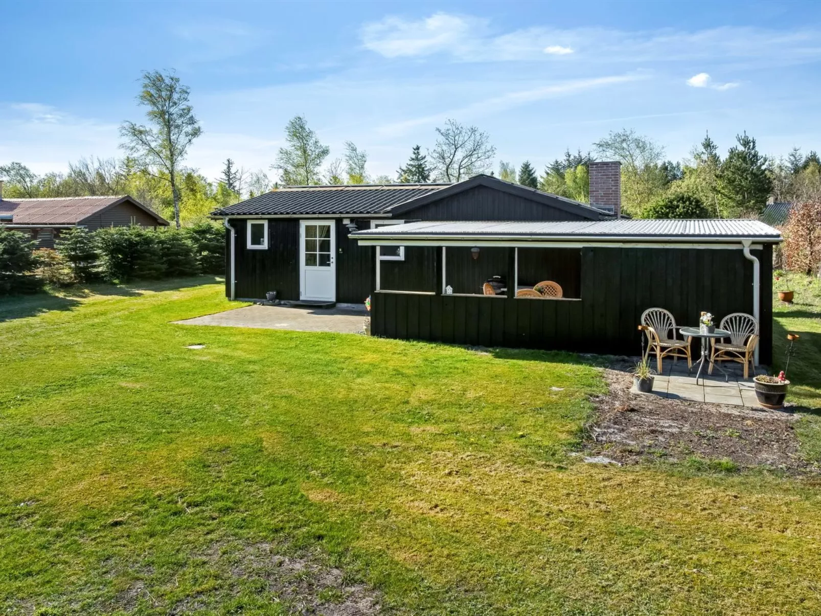 "Yaris" -  from the sea-Buiten