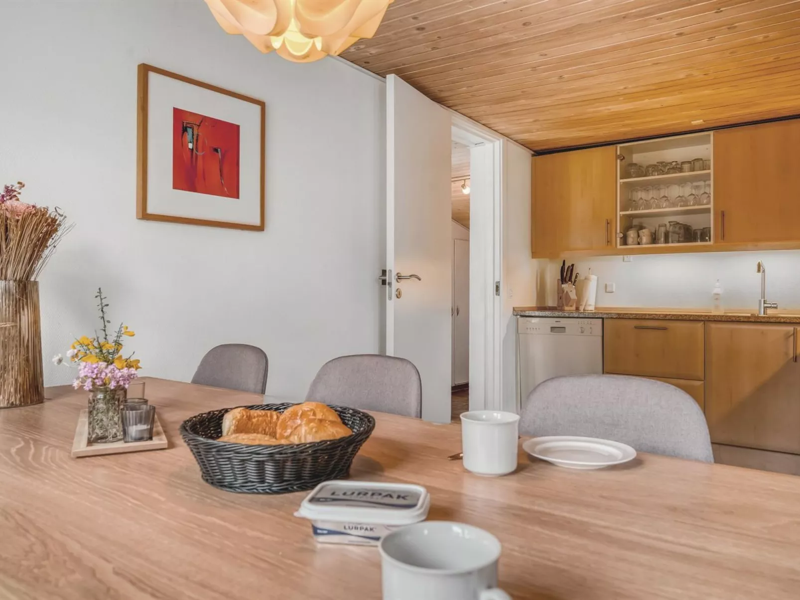 "Aku" - 700m from the sea-Binnen