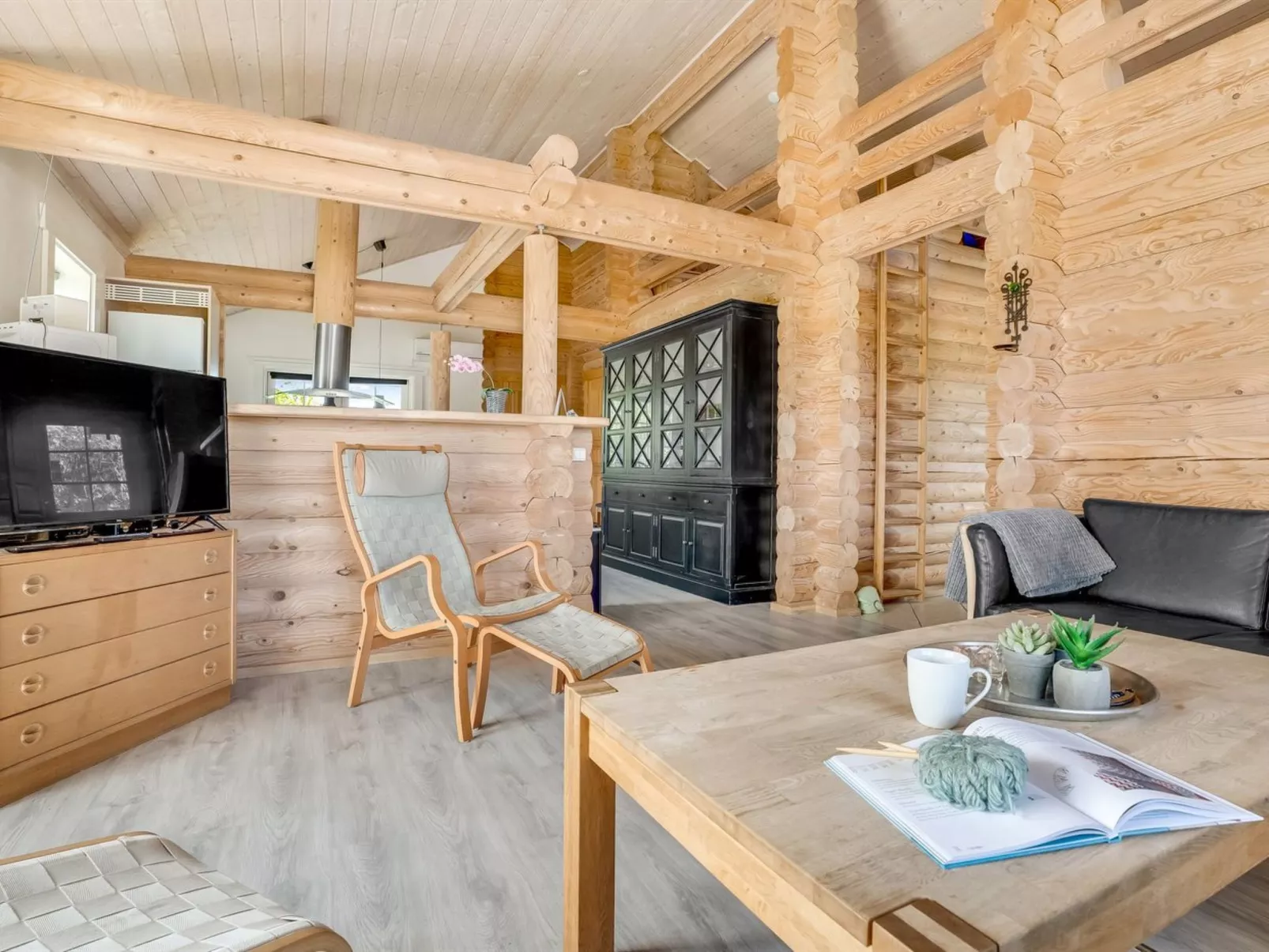 "Edzard" - 900m from the sea-Binnen