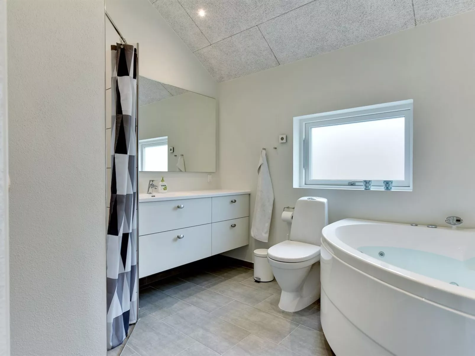 "Hwithoveth" - 1.4km from the sea-Binnen