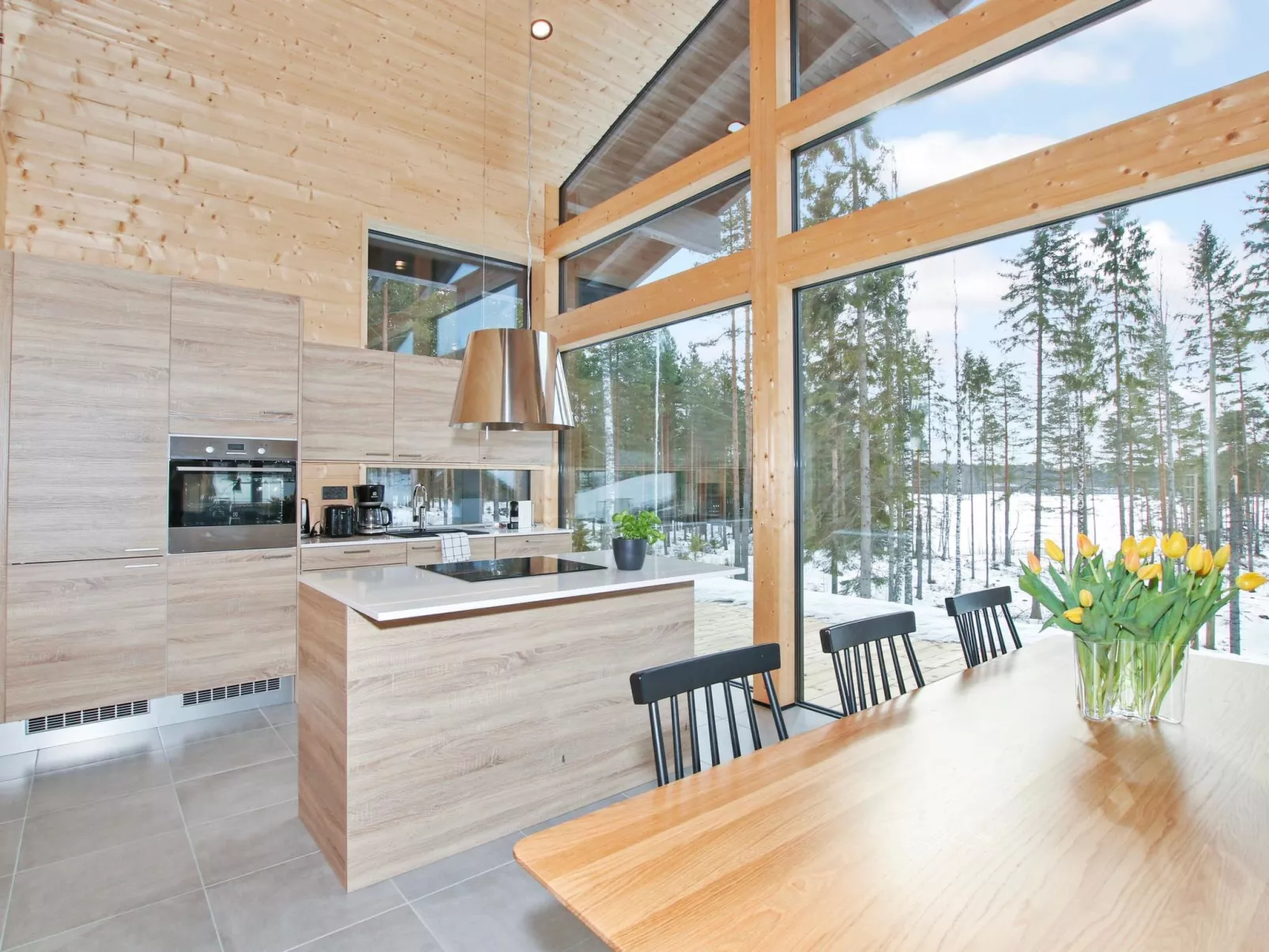 Eerikkilä huvila 132-Binnen